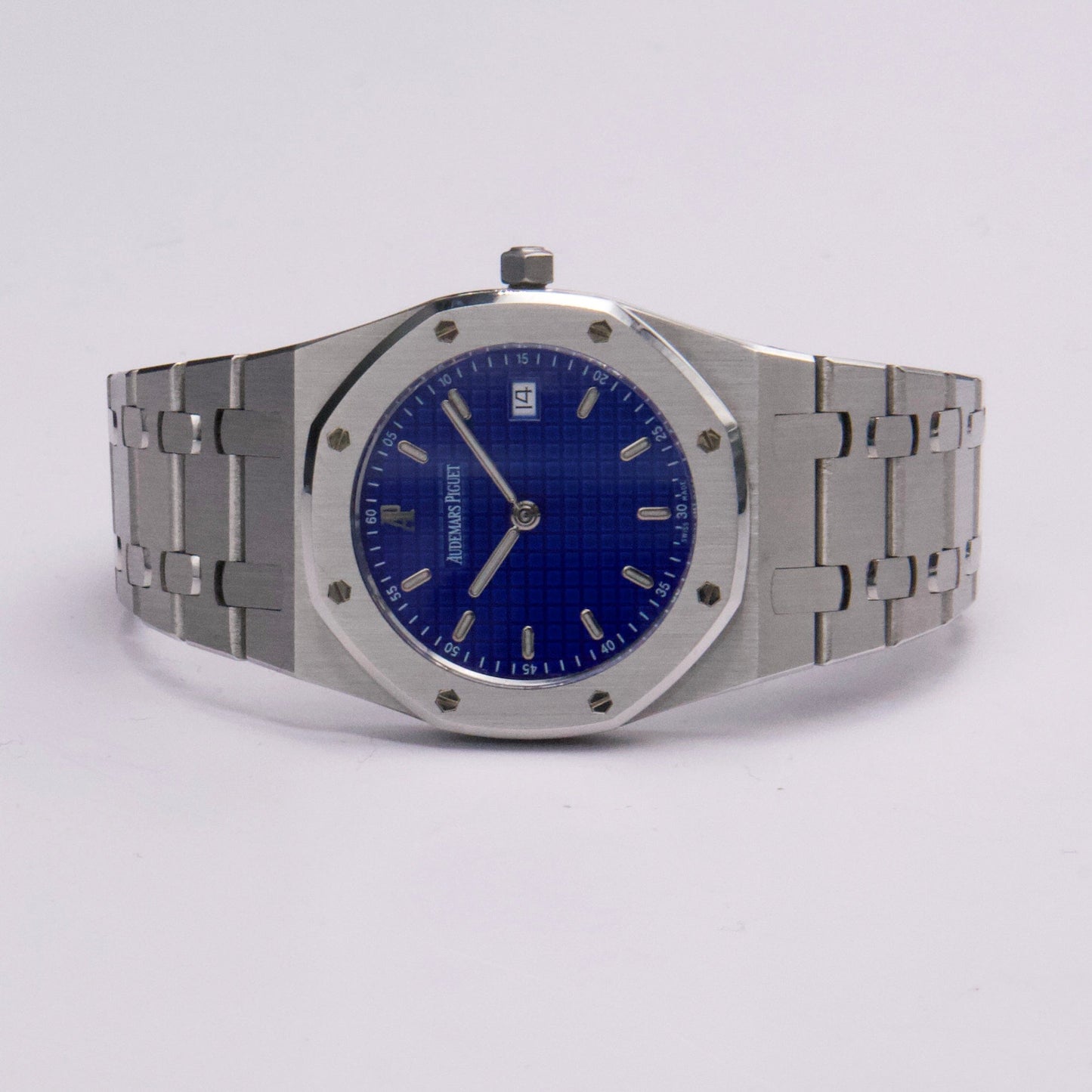 AP56175STYBLIB-1_2.jpg