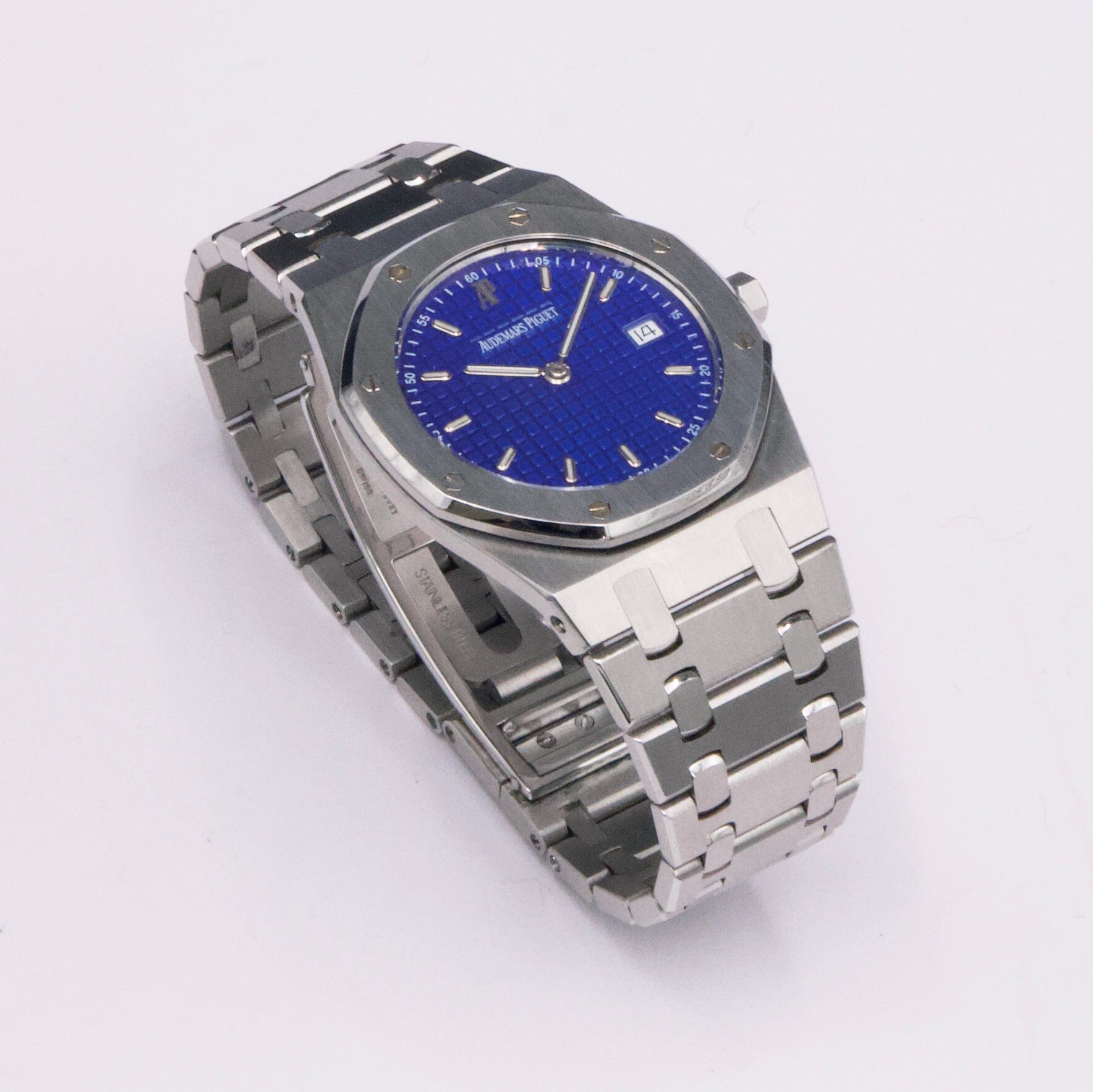 AP56175STYBLIB-1_3.jpg