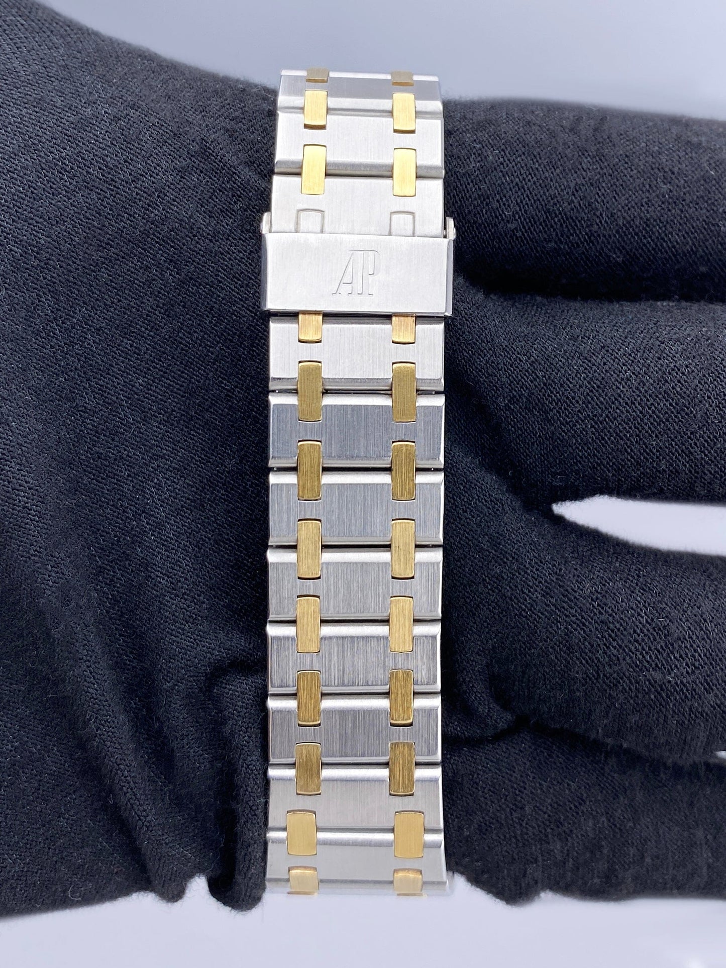 Audemars Piguet Royal Oak 56303SA Modern Dial Ladies Watch With Archives - Watches
