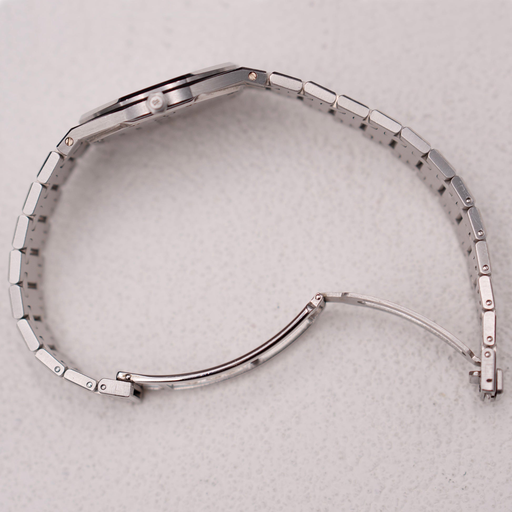AP56303STBLIB-1_6.jpg