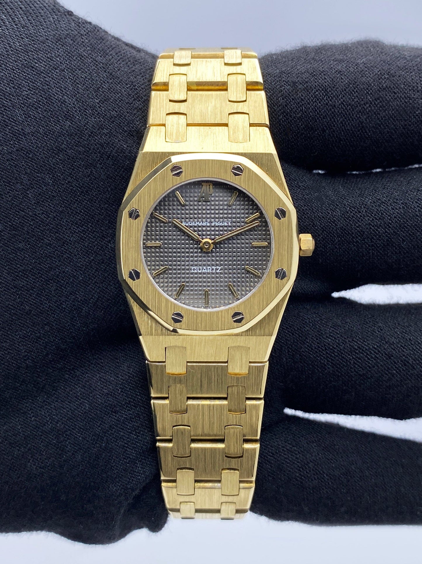 Audemars Piguet Royal Oak 6007BA 18K Yellow Gold Ladies Watch - Watches