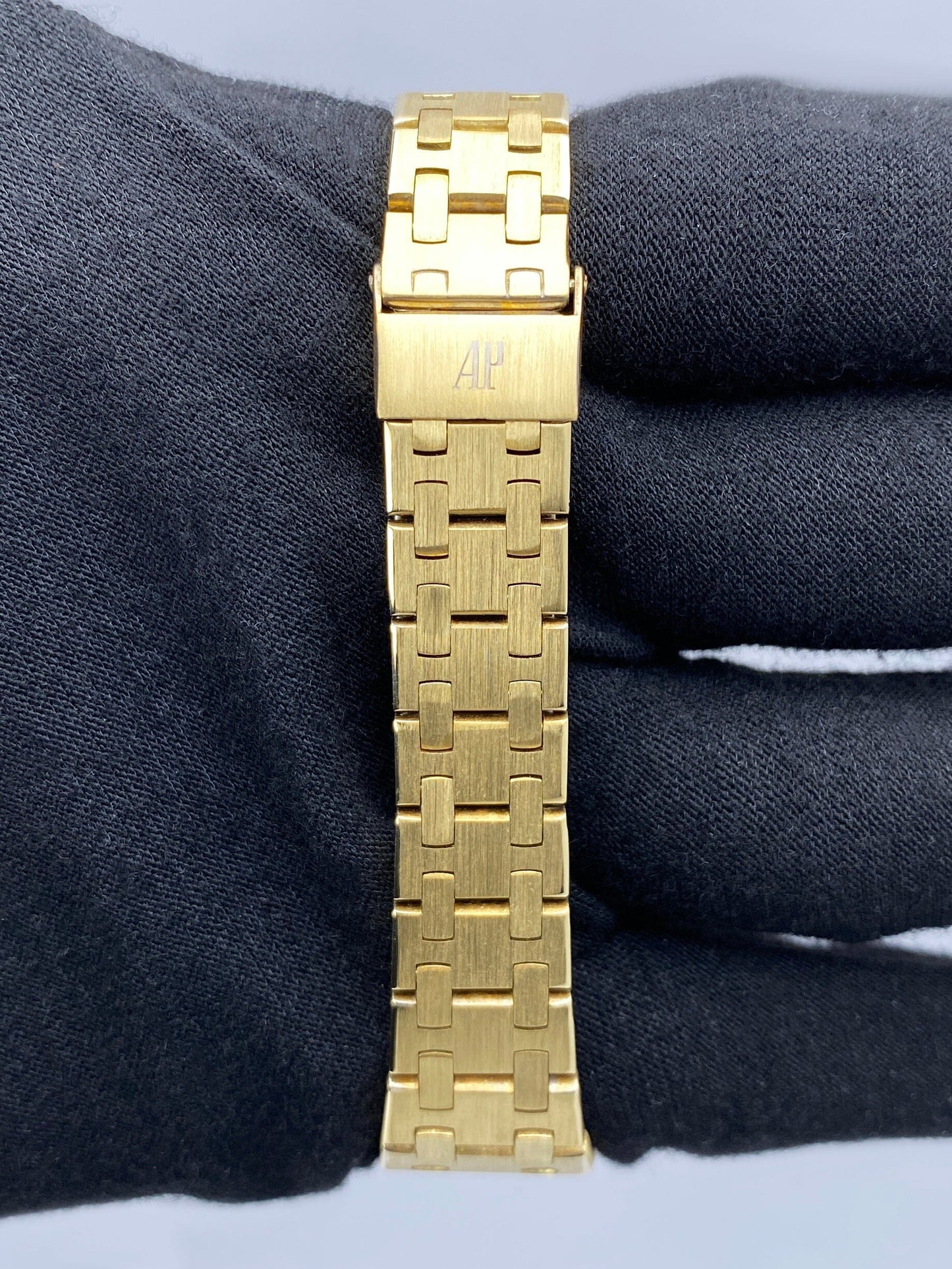 Audemars Piguet Royal Oak 6007BA 18K Yellow Gold Ladies Watch - Watches