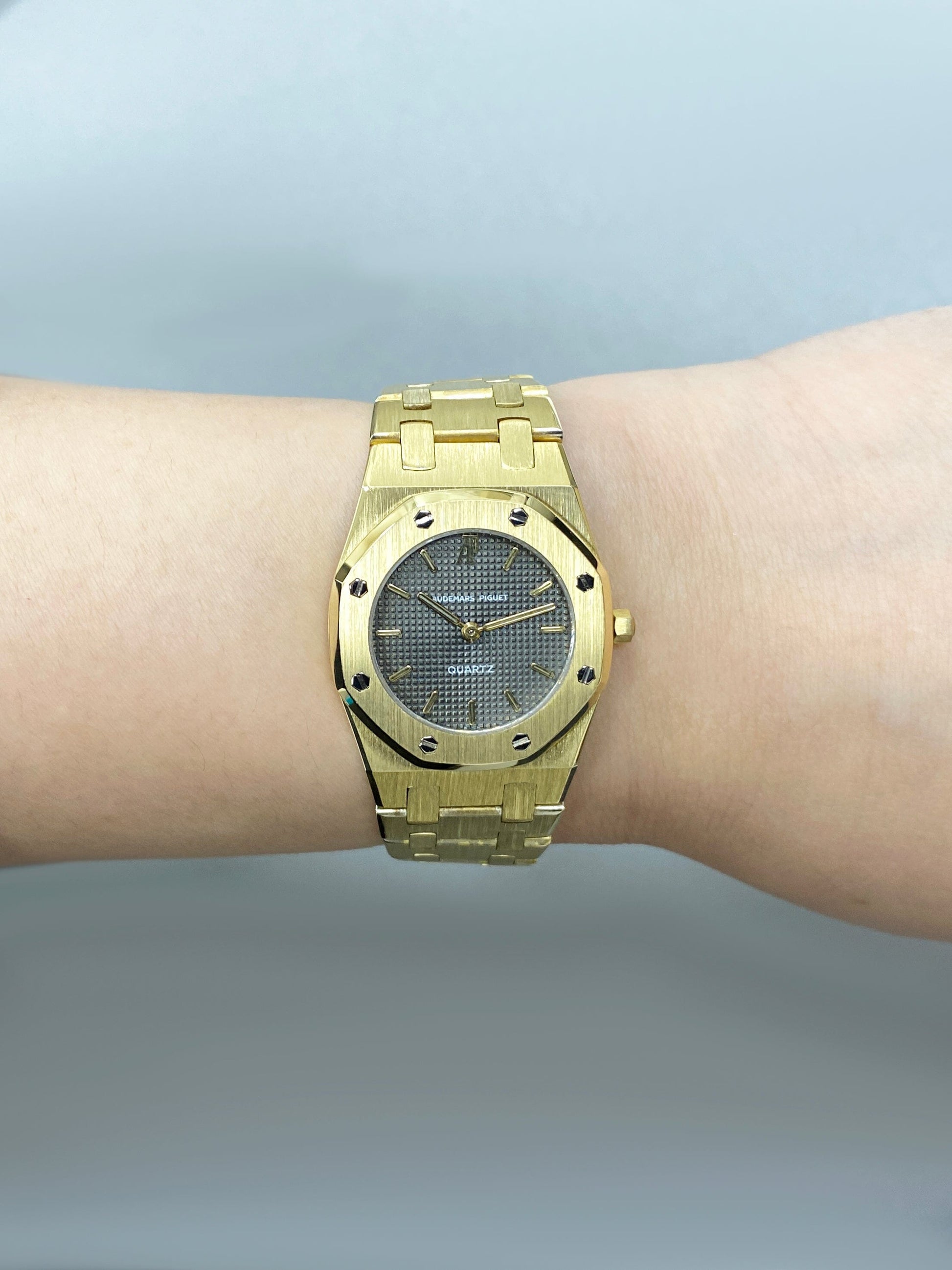 Audemars Piguet Royal Oak 6007BA 18K Yellow Gold Ladies Watch - Watches