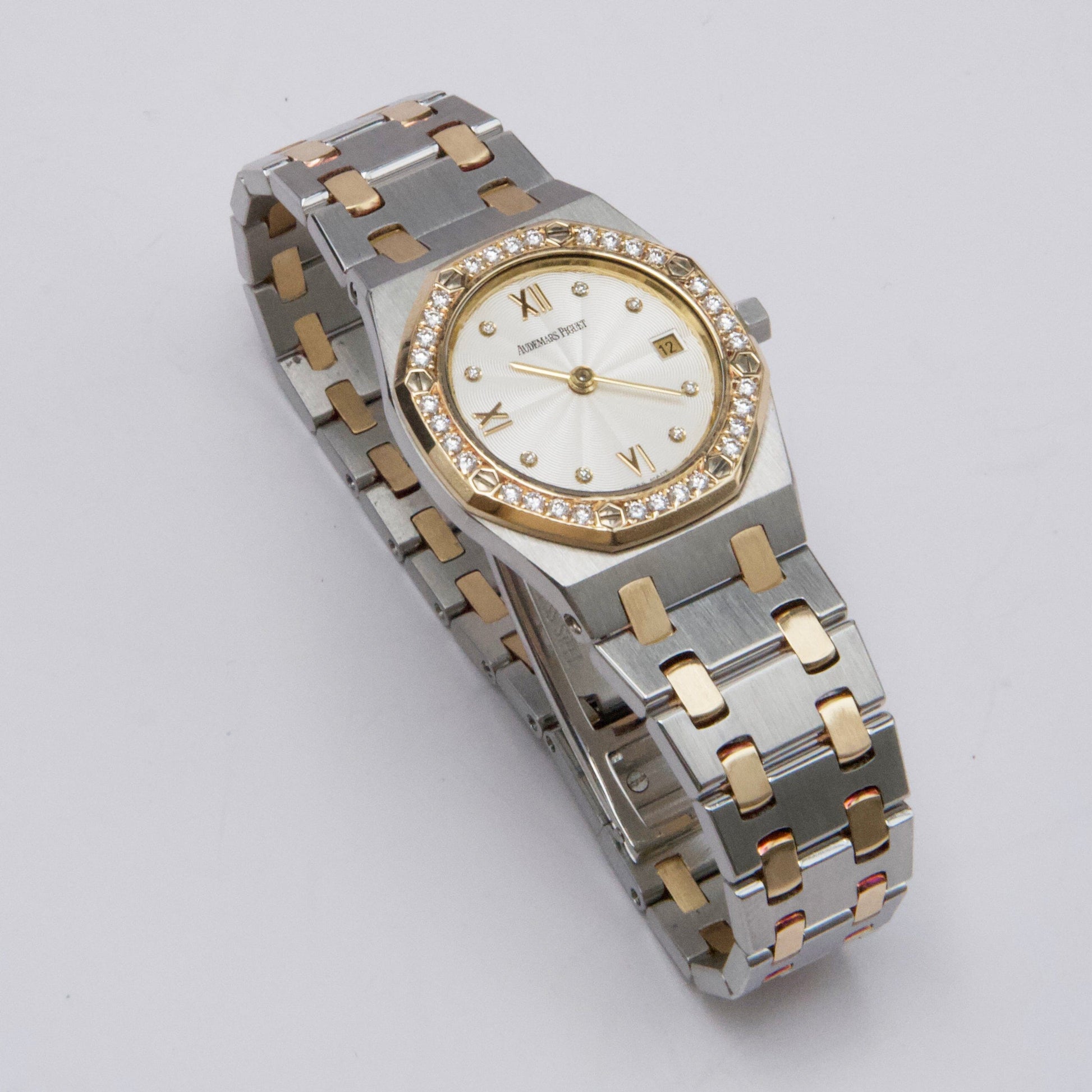Audemars Piguet Royal Oak 67372SA White Dial Ladies Watch - Watches
