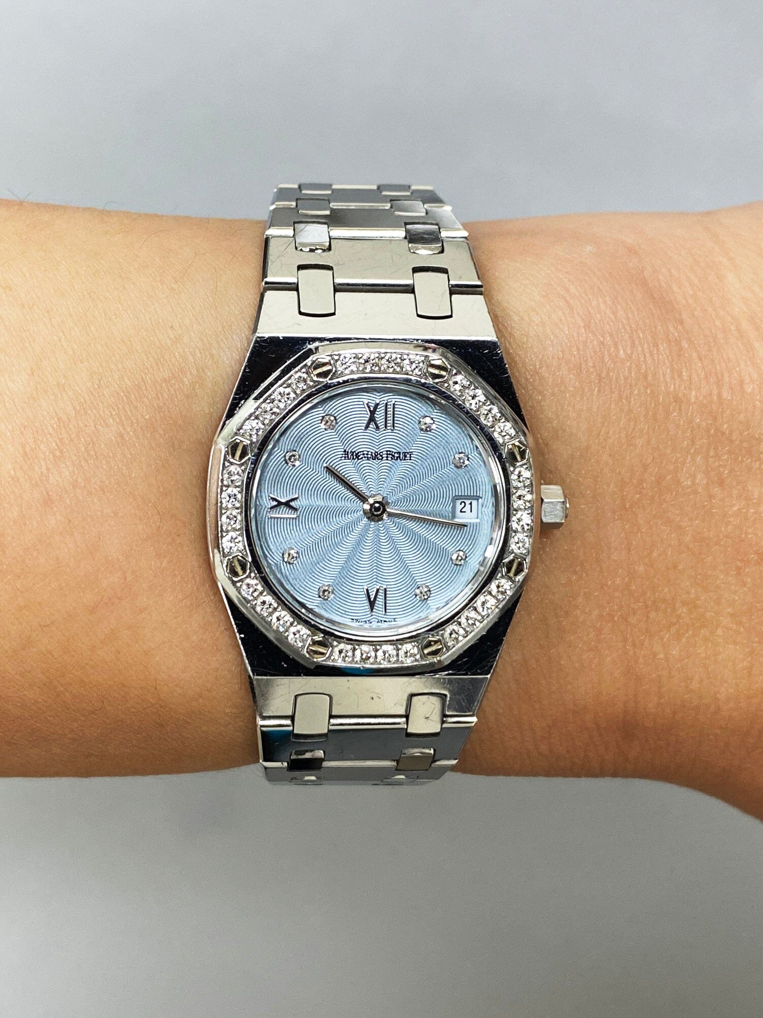 Audemars Piguet Royal Oak 67372ST Ice Blue Dial Ladies – Phigora
