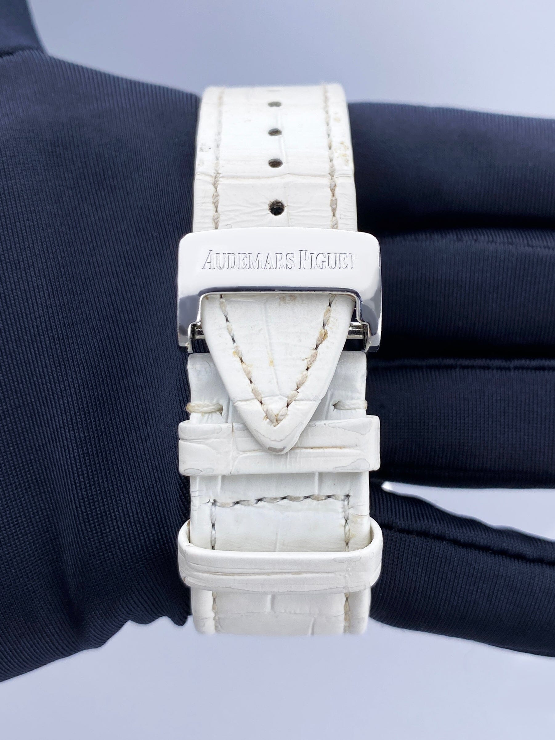 Audemars Piguet ホワイト ラバーベルト ケース付き Audemars Piguet ホワイト ラバーベルト ケース付き Audemars Piguet