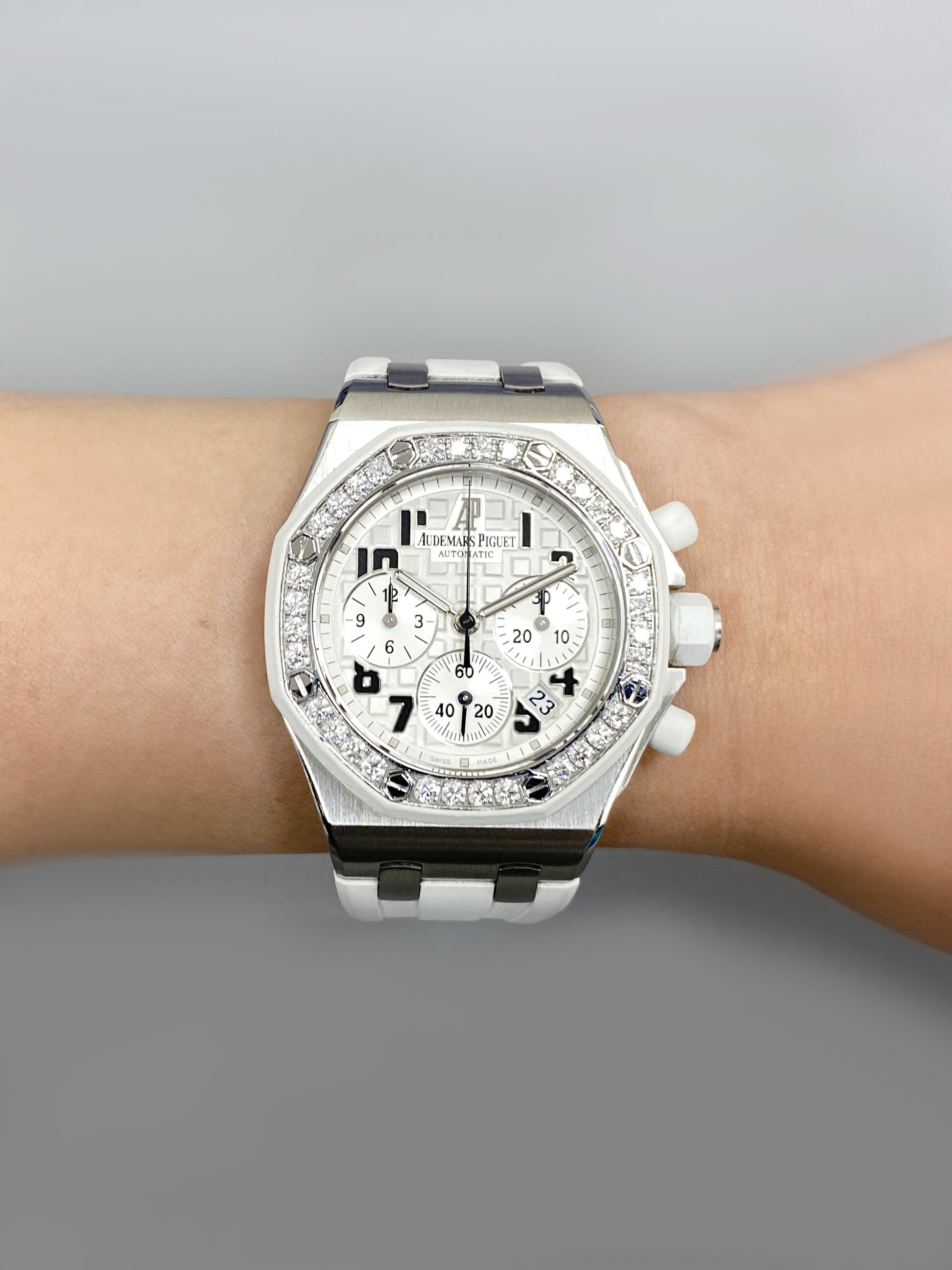 Audemars Piguet Royal Oak Offshore 26048SK Diamond White – Phigora