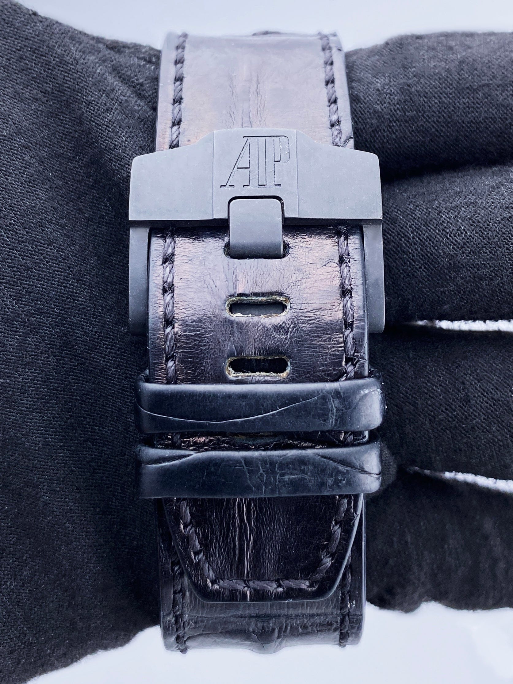 Audemars Piguet Royal Oak Offshore 26165IO Survivor Limited – Phigora