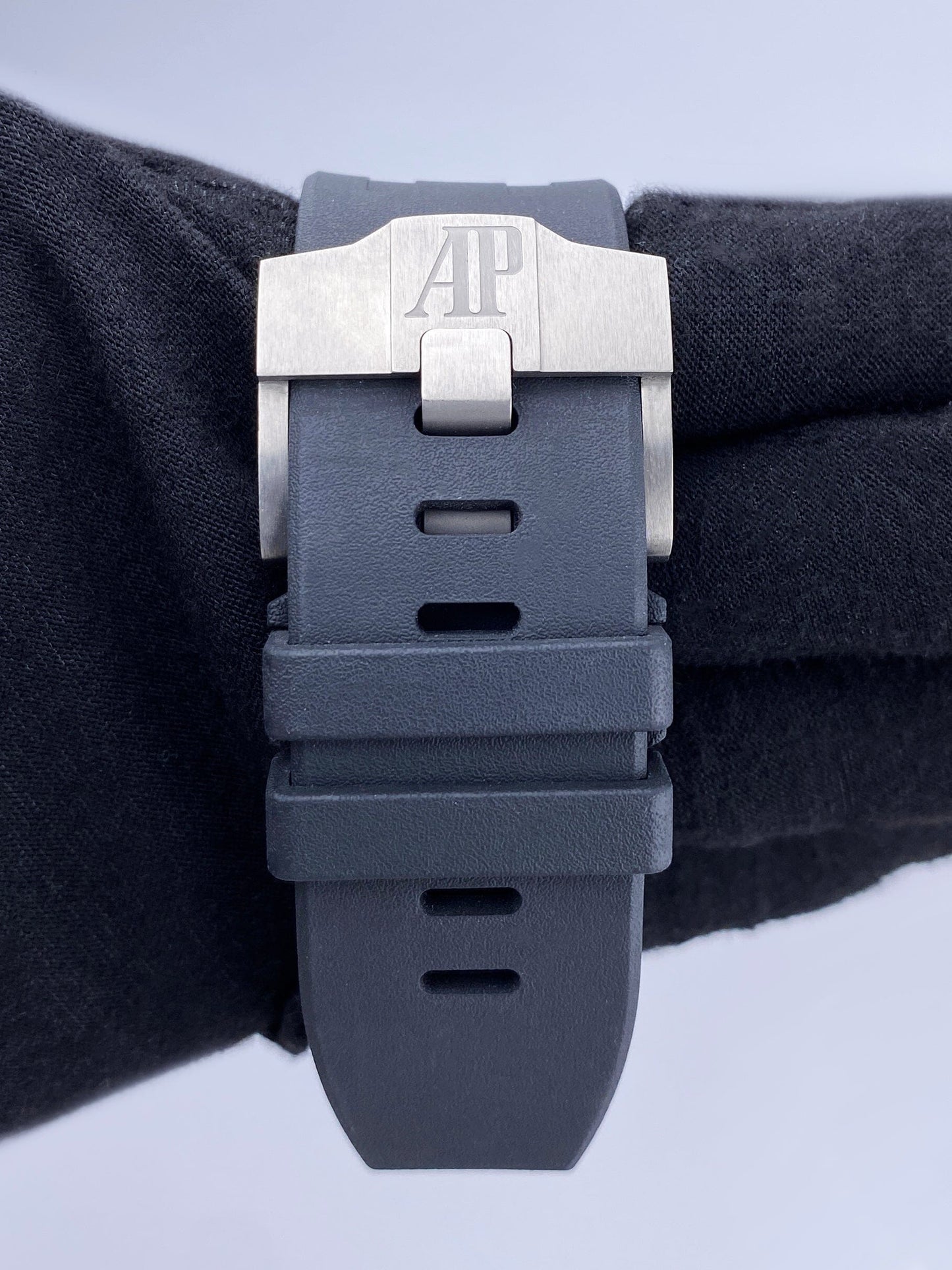 AP26400SOSVIS-1_8.jpg