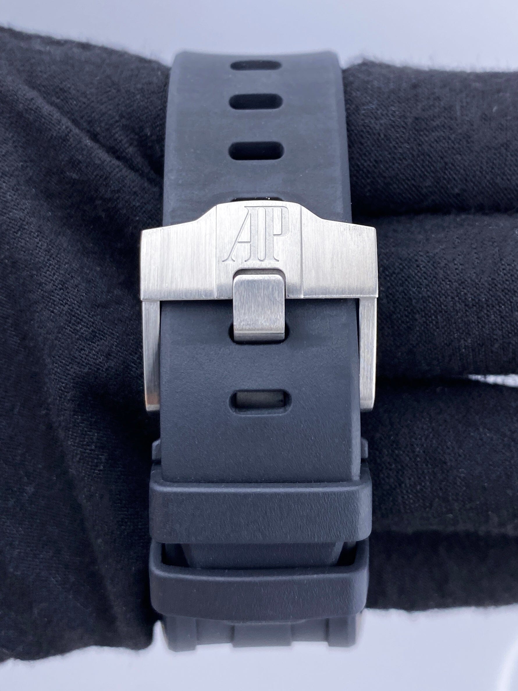 Audemars Piguet Royal Oak Offshore 26470ST Black Dial Mens – Phigora