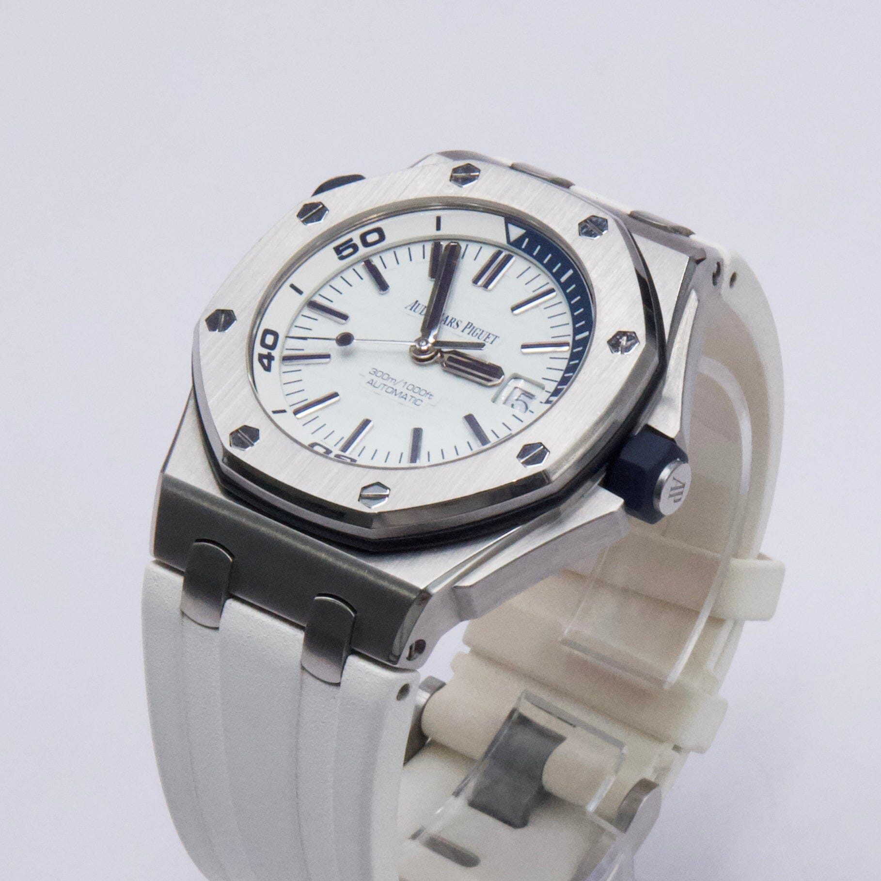 Audemars Piguet Royal Oak Offshore Diver 15710ST White Dial Mens Watch Box Papers - Watches