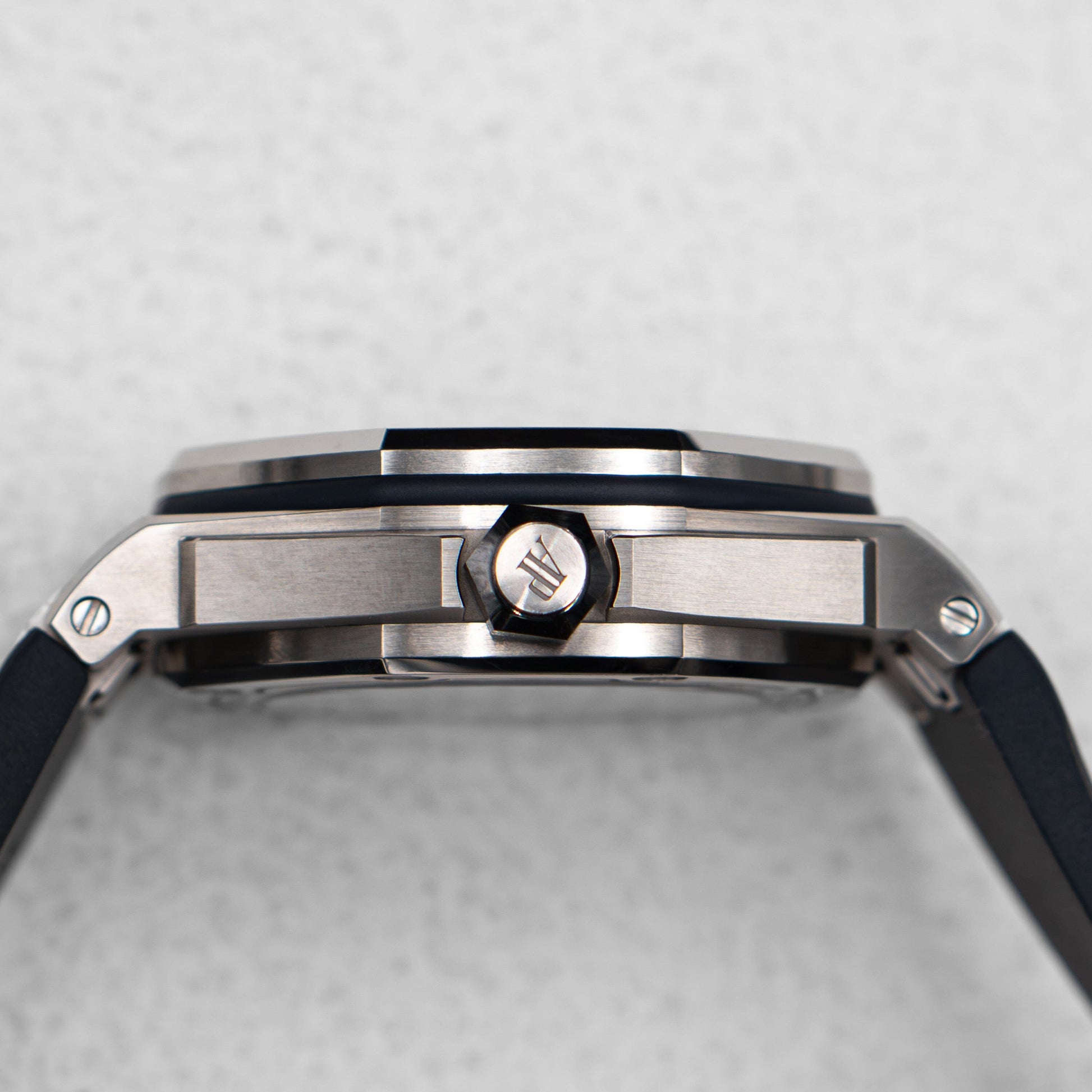 AP15720STBLIS-2_22.jpg