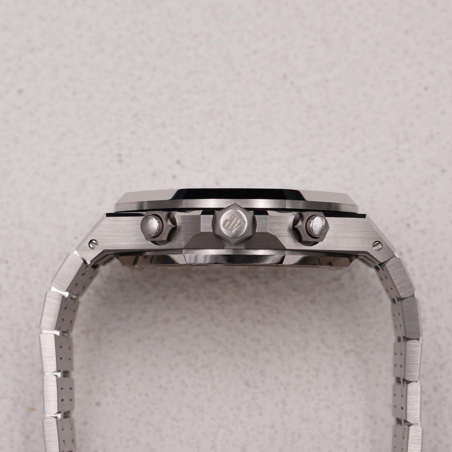 AP26240STBLIB-1_4.jpg