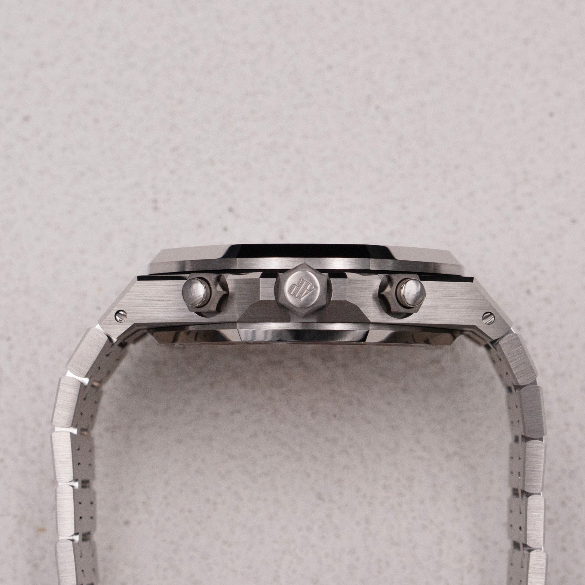 AP26240STBLIB-1_4.jpg