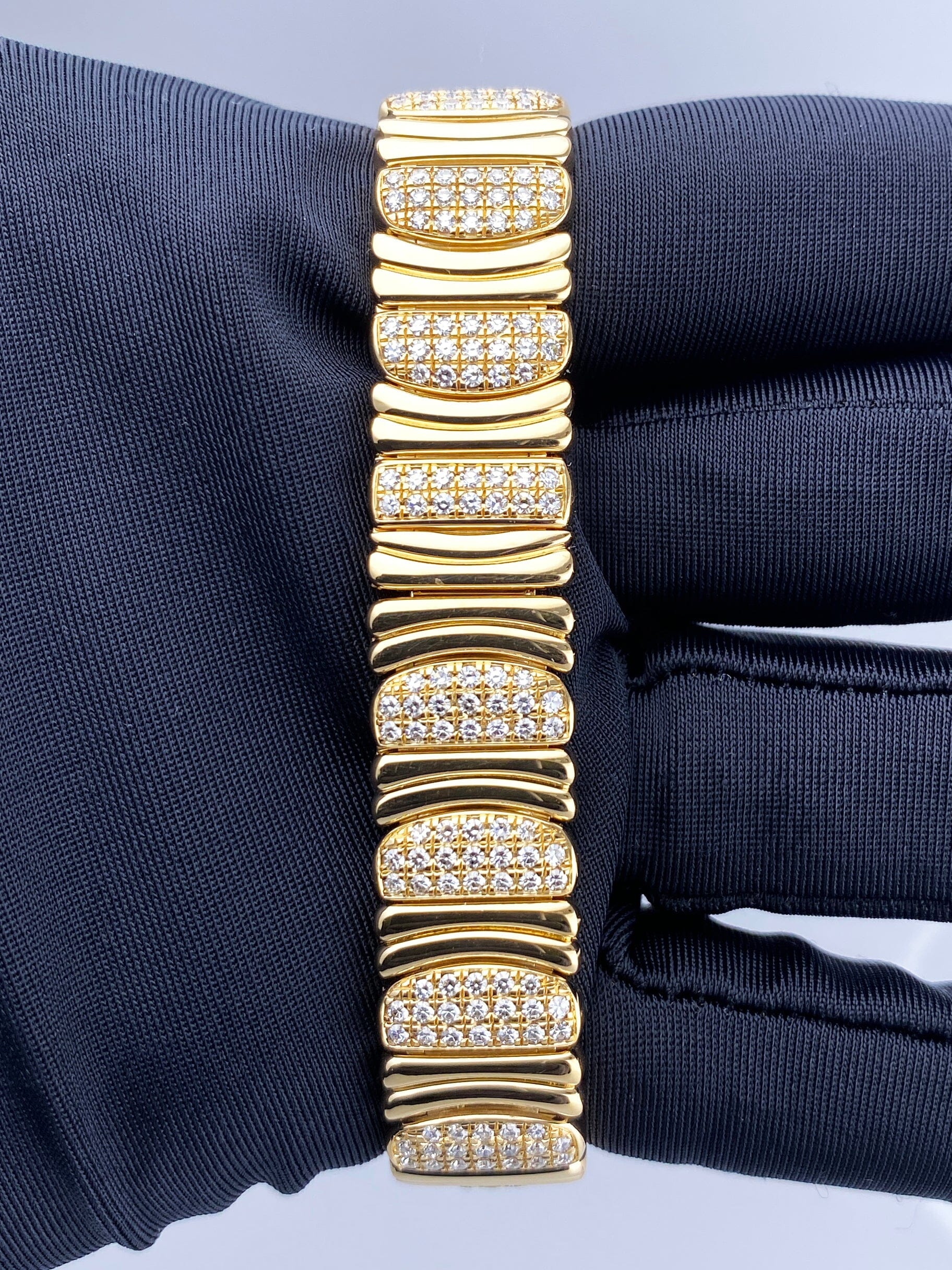 Cartier Baignoire 1920 WB5004D8 Diamond 18K Yellow Gold Ladies Watch - Watches