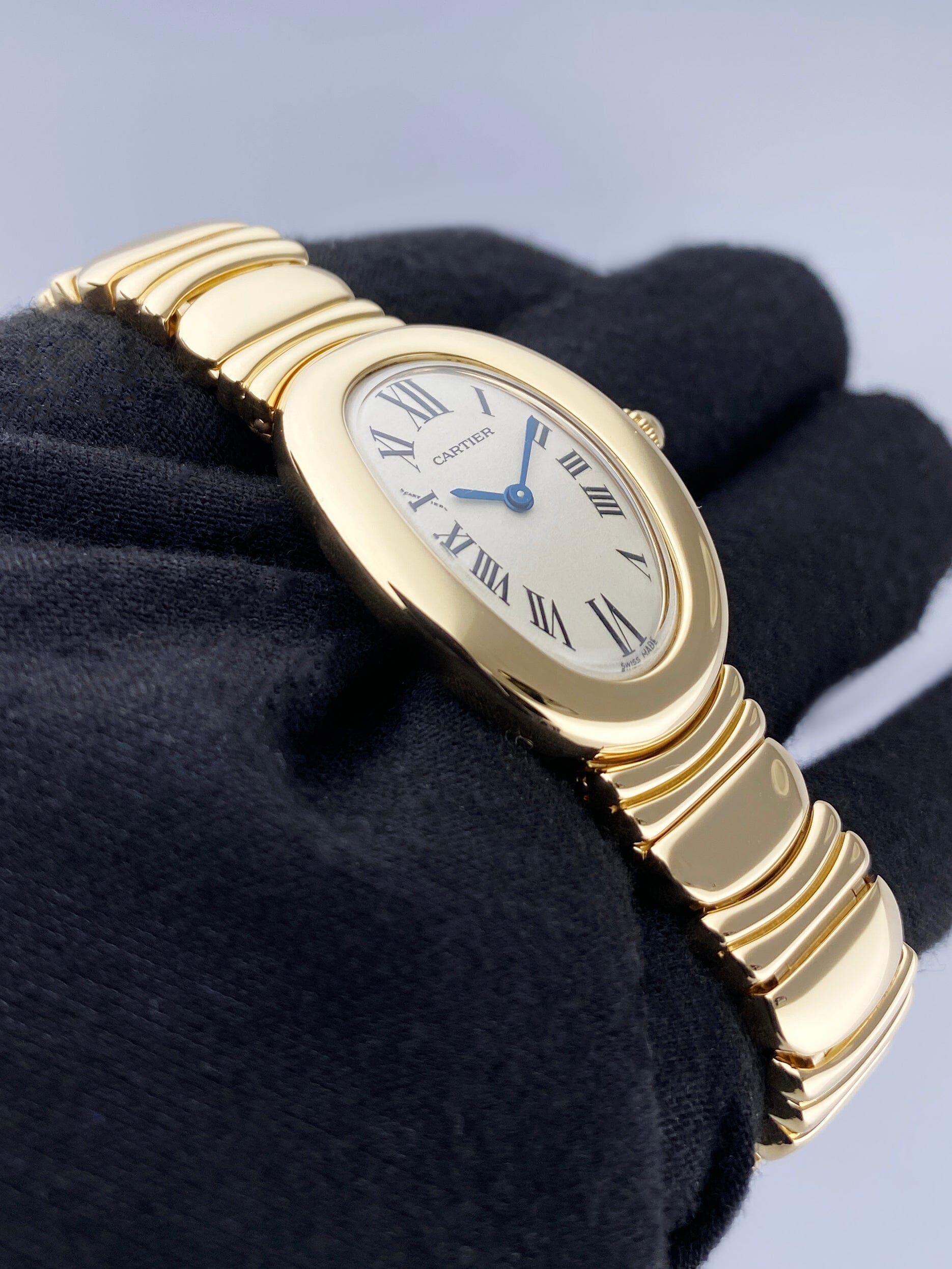 Cartier Baignoire 2678 18k Yellow Gold Ladies Watch - Watches