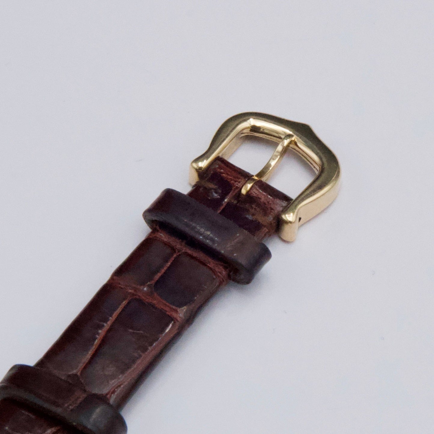 Cartier Baignoire W8000009 18K Yellow Gold Ladies Watch - Watches