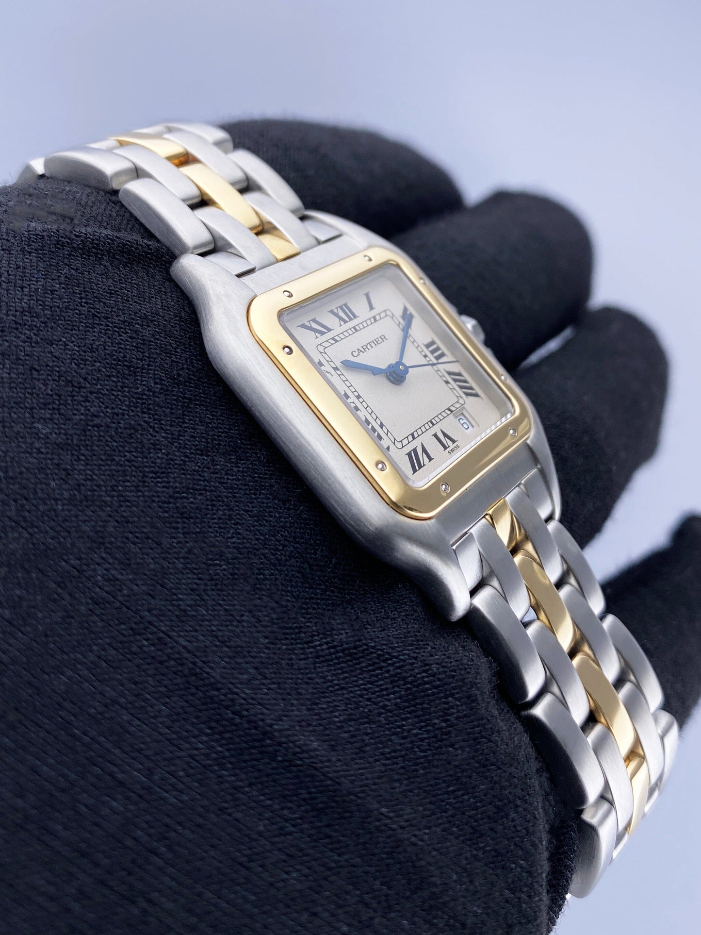 Cartier Panthere 183949 One Row Midsize Ladies Watch - Wristwatch