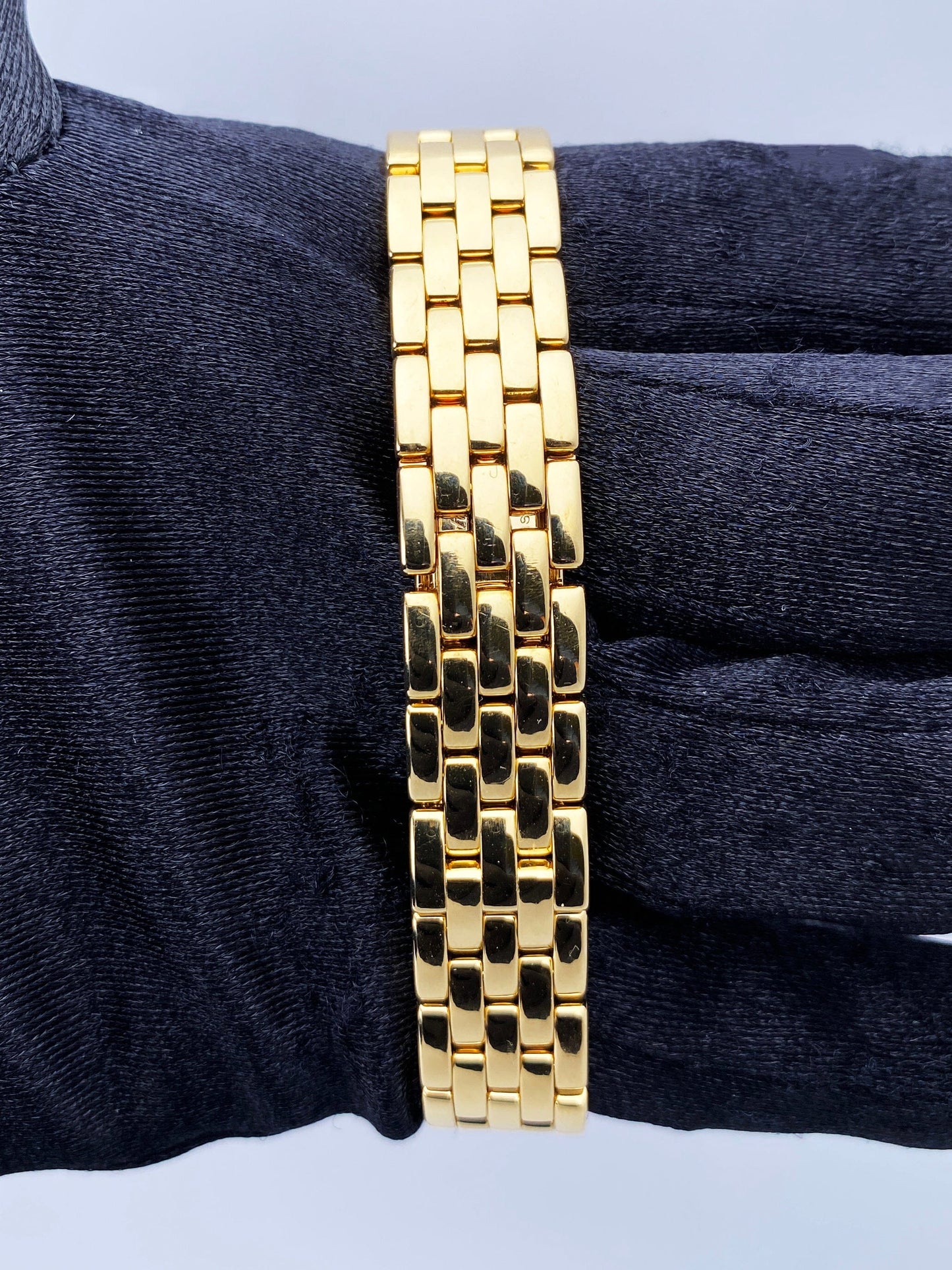 C09062204X_7 copy.jpg