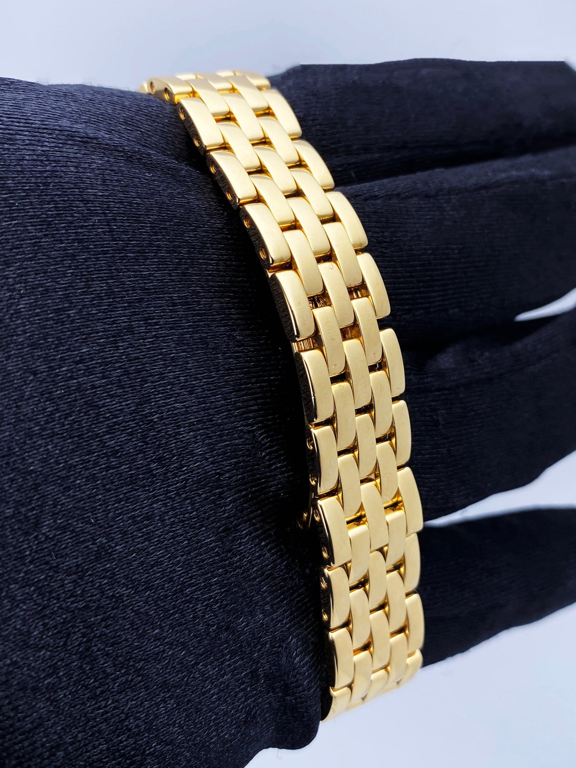 C09062204X_6 copy.jpg