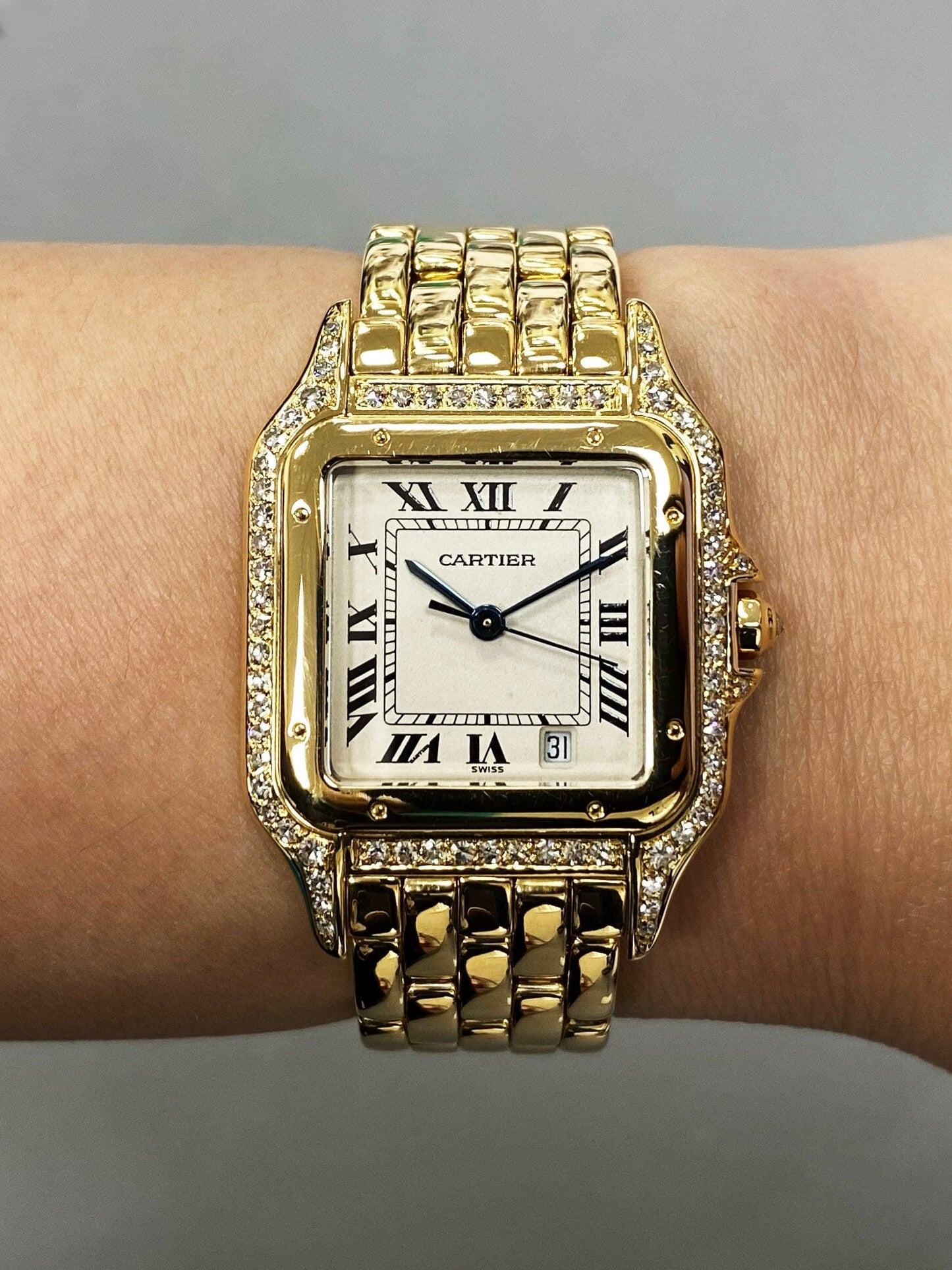 Cartier Panthere Medium 8839 Diamond 18K Yellow Gold Ladies Watch - Watches