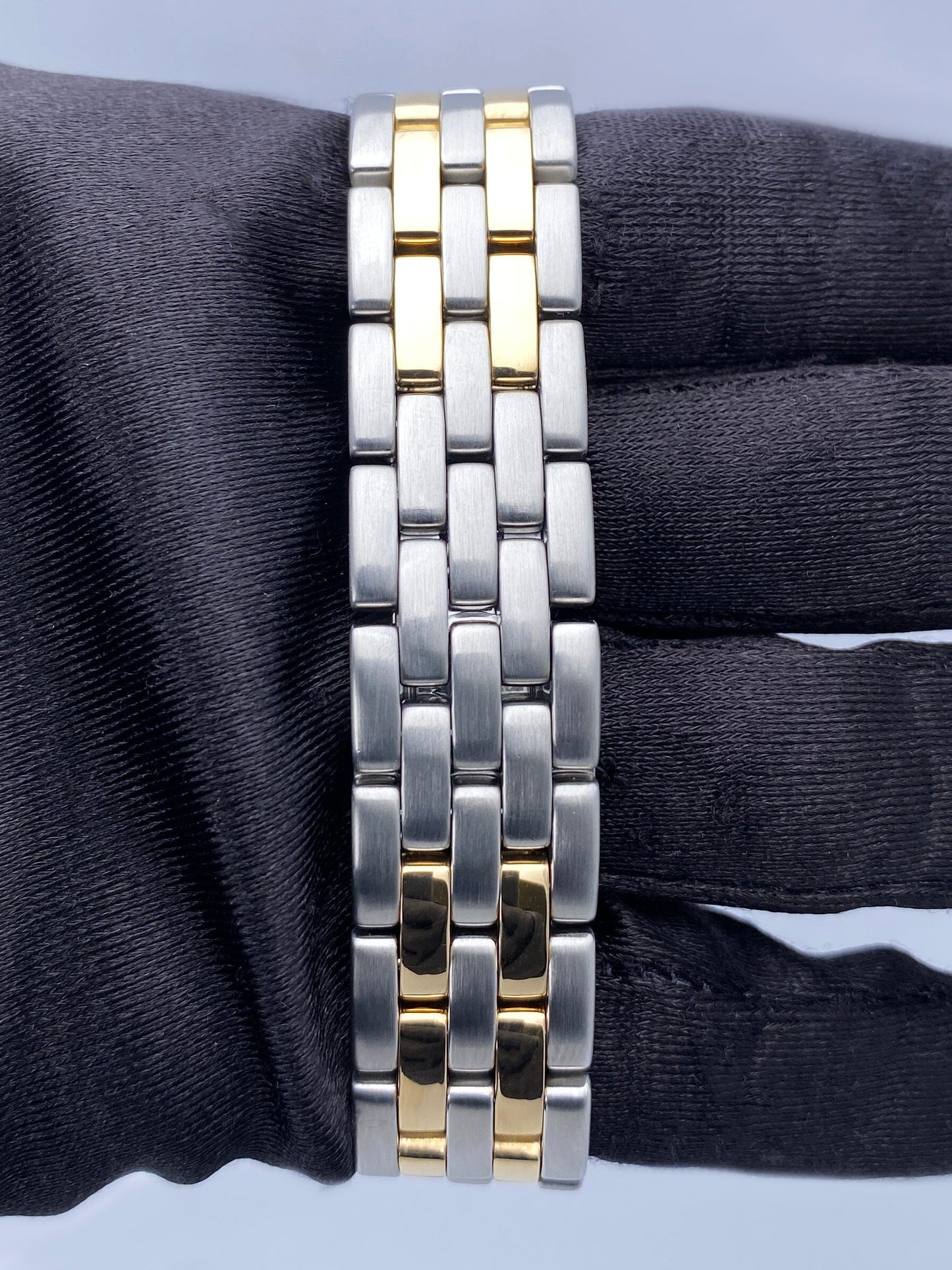 Cartier Panthere W25028B6 Midsize Silver Dial Ladies Watch