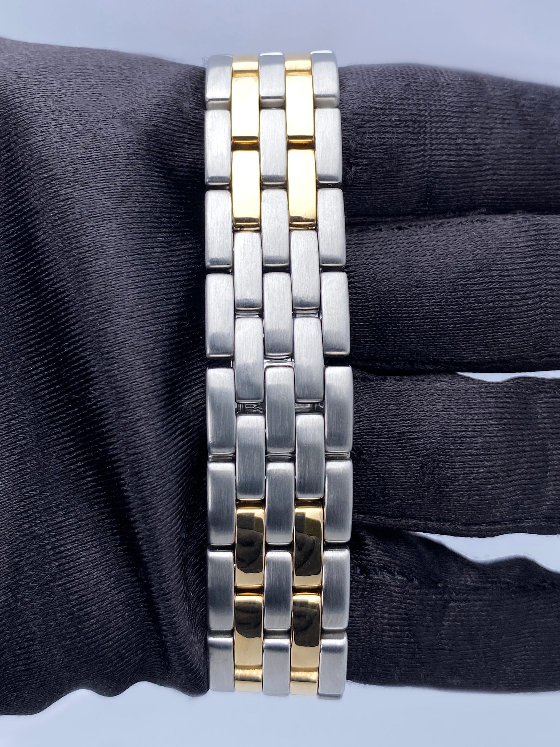 Cartier Panthere W25028B6 Midsize Silver Dial Ladies Watch