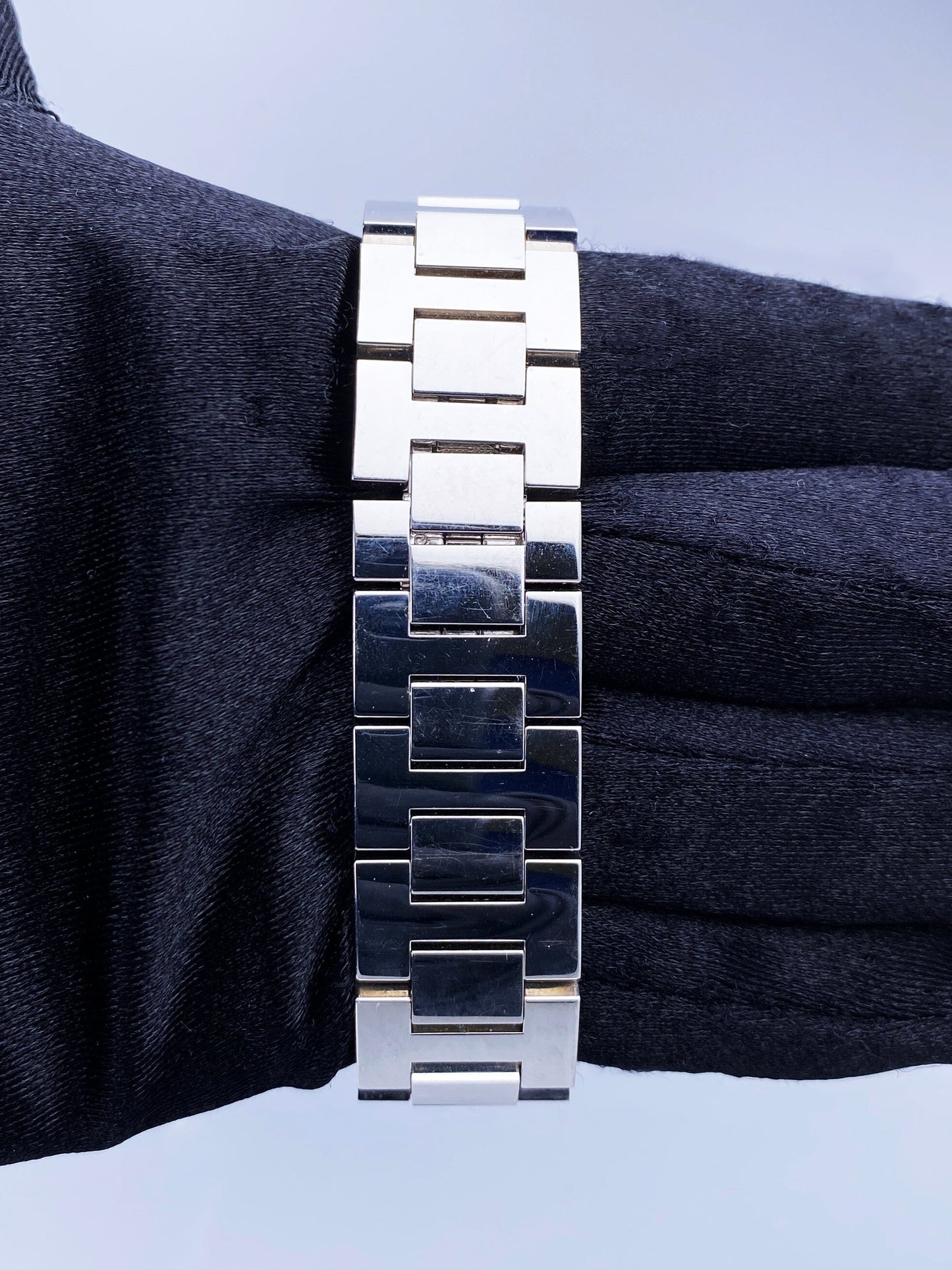 Cartier Pasha WJ11924G Rhodiumized White Gold Ladies Watch - Virtual
