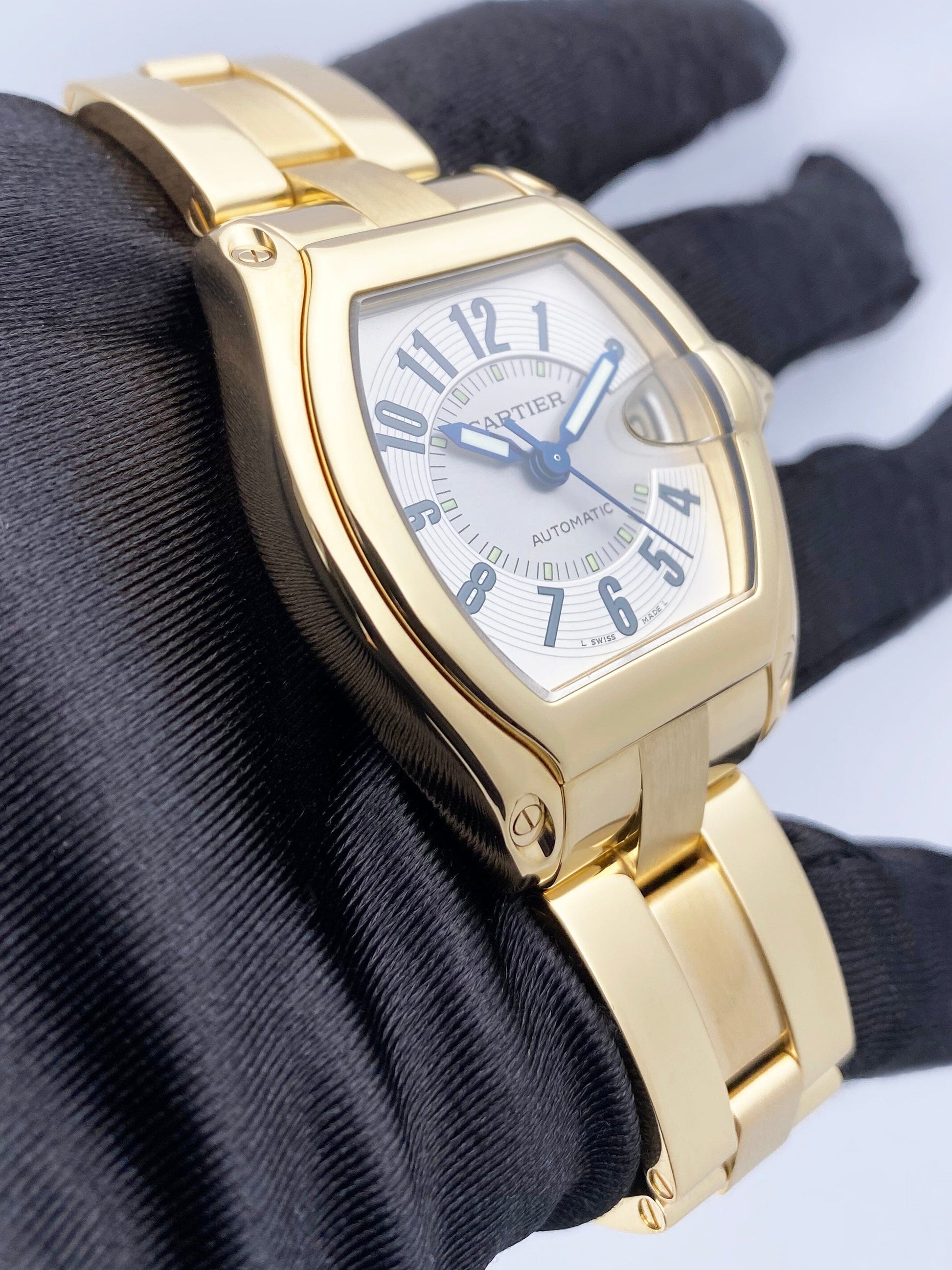 Cartier Roadster Large W62003V1 18K Yellow Gold Mens Watch - Watches