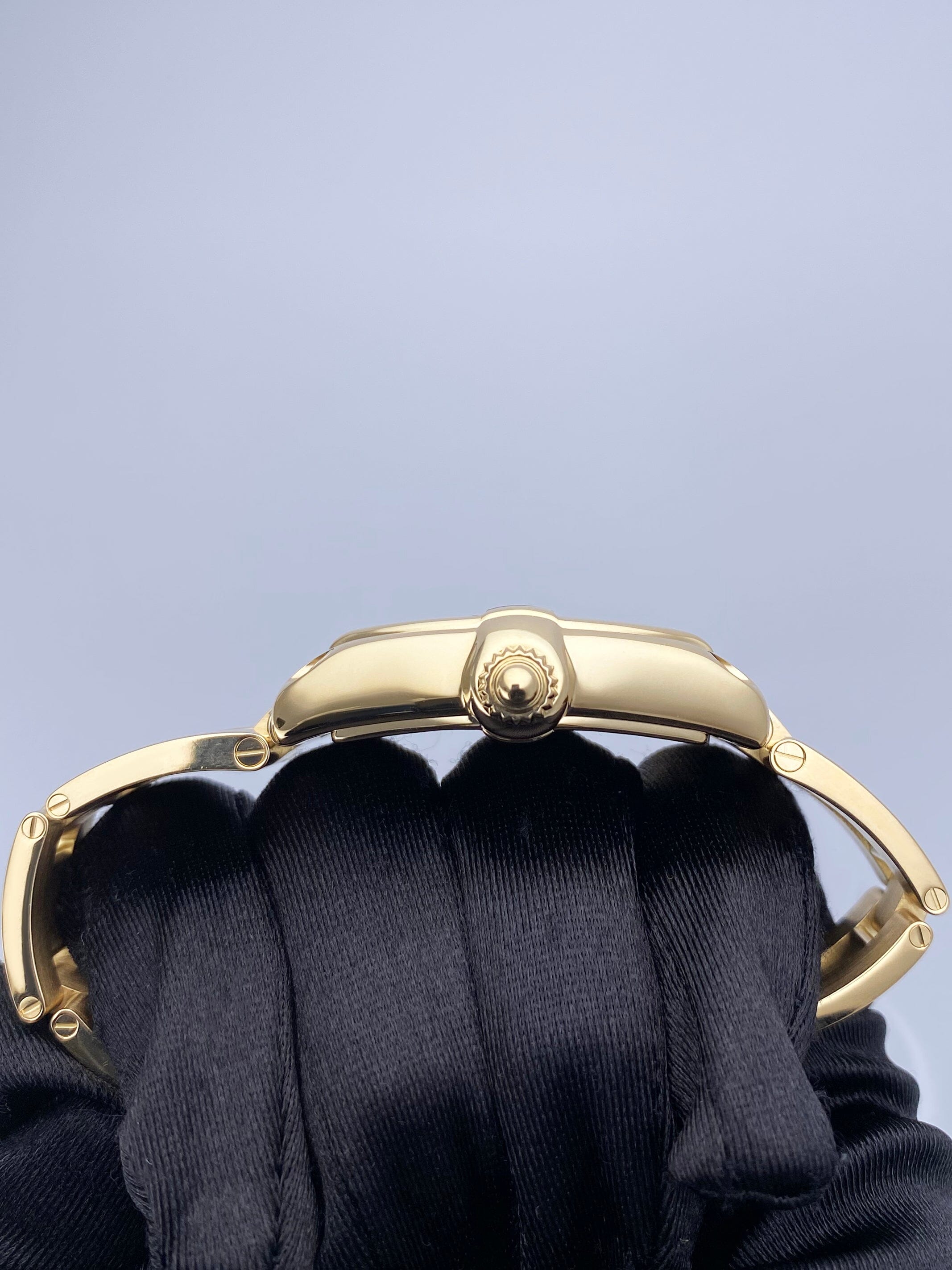 Cartier Roadster Large W62003V1 18K Yellow Gold Mens Watch – Phigora