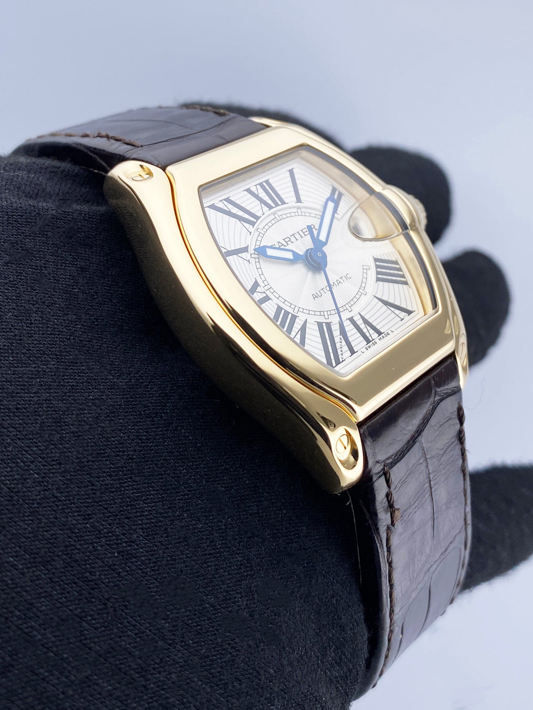 Cartier Roadster Large W62005V2 18K Yellow Gold Mens Watch - Watches