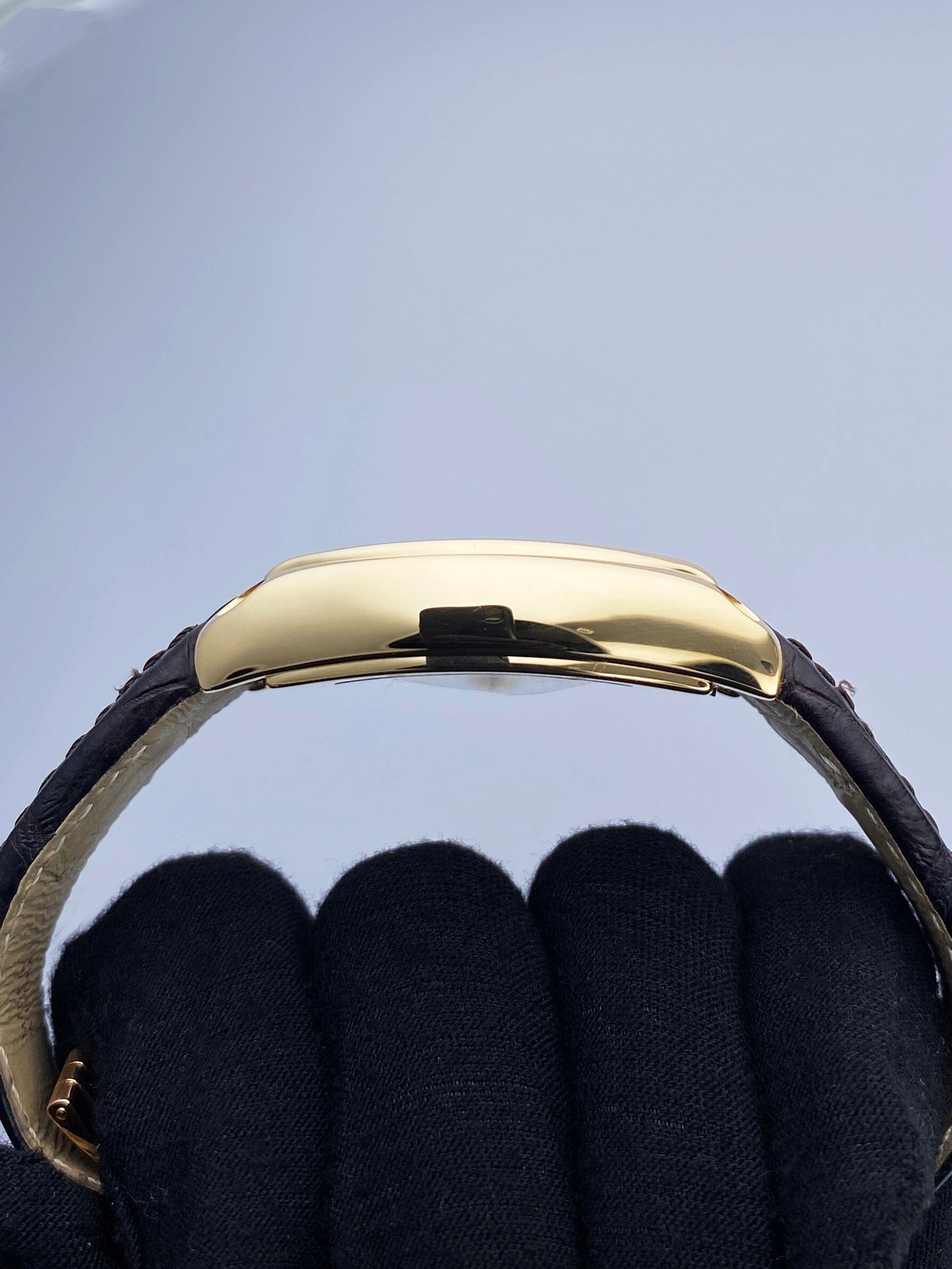 Cartier Roadster Large W62005V2 18K Yellow Gold Mens Watch - Watches