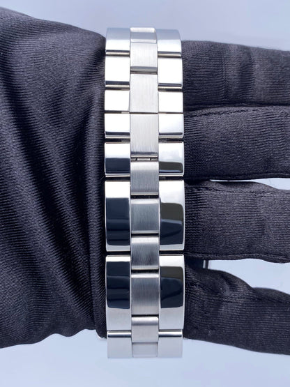 Cartier Roadster W62019X6 Silver Dial Mens Watch - Watches