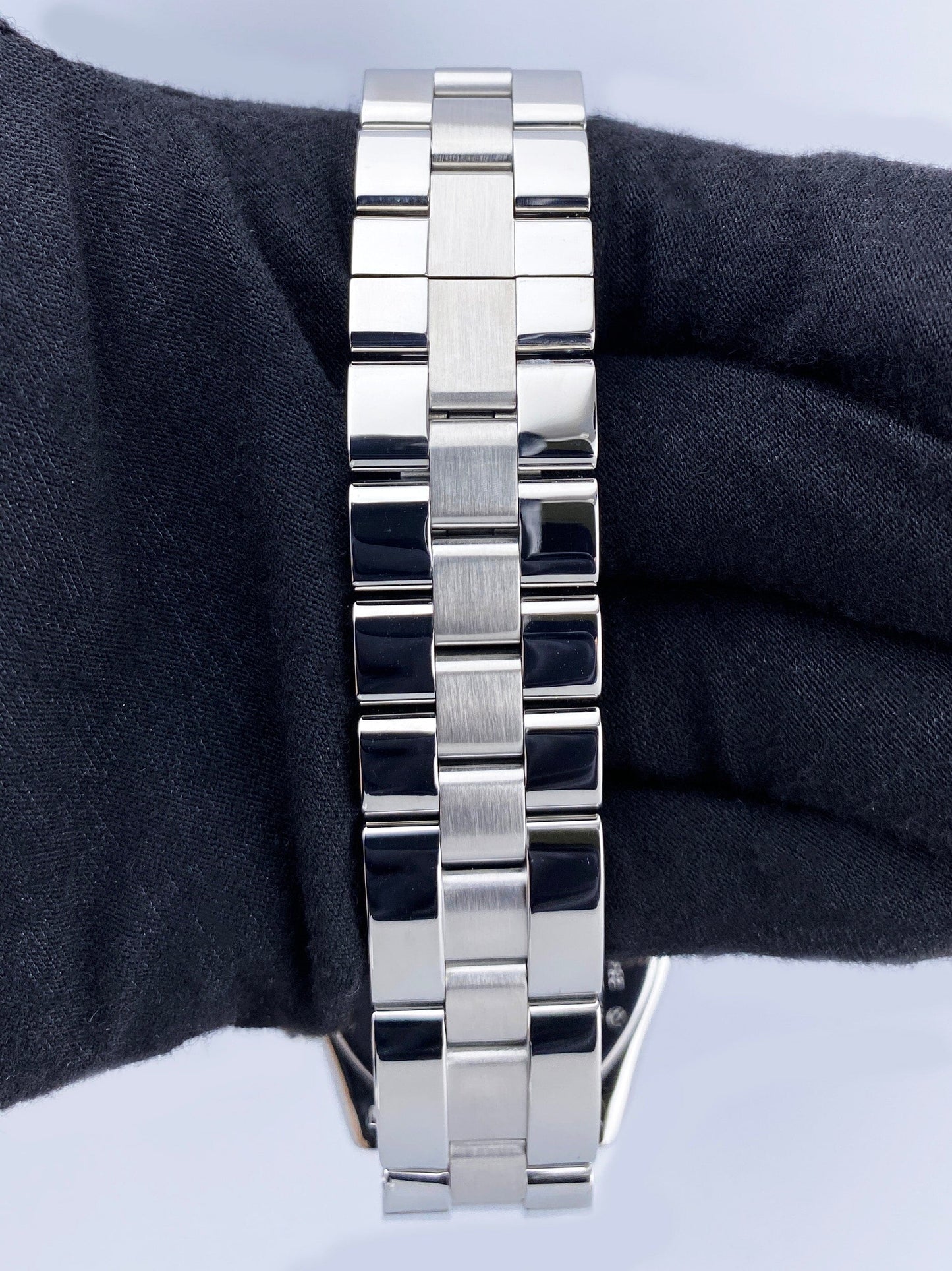 CW62019X6SVRB-2_8 copy.jpg