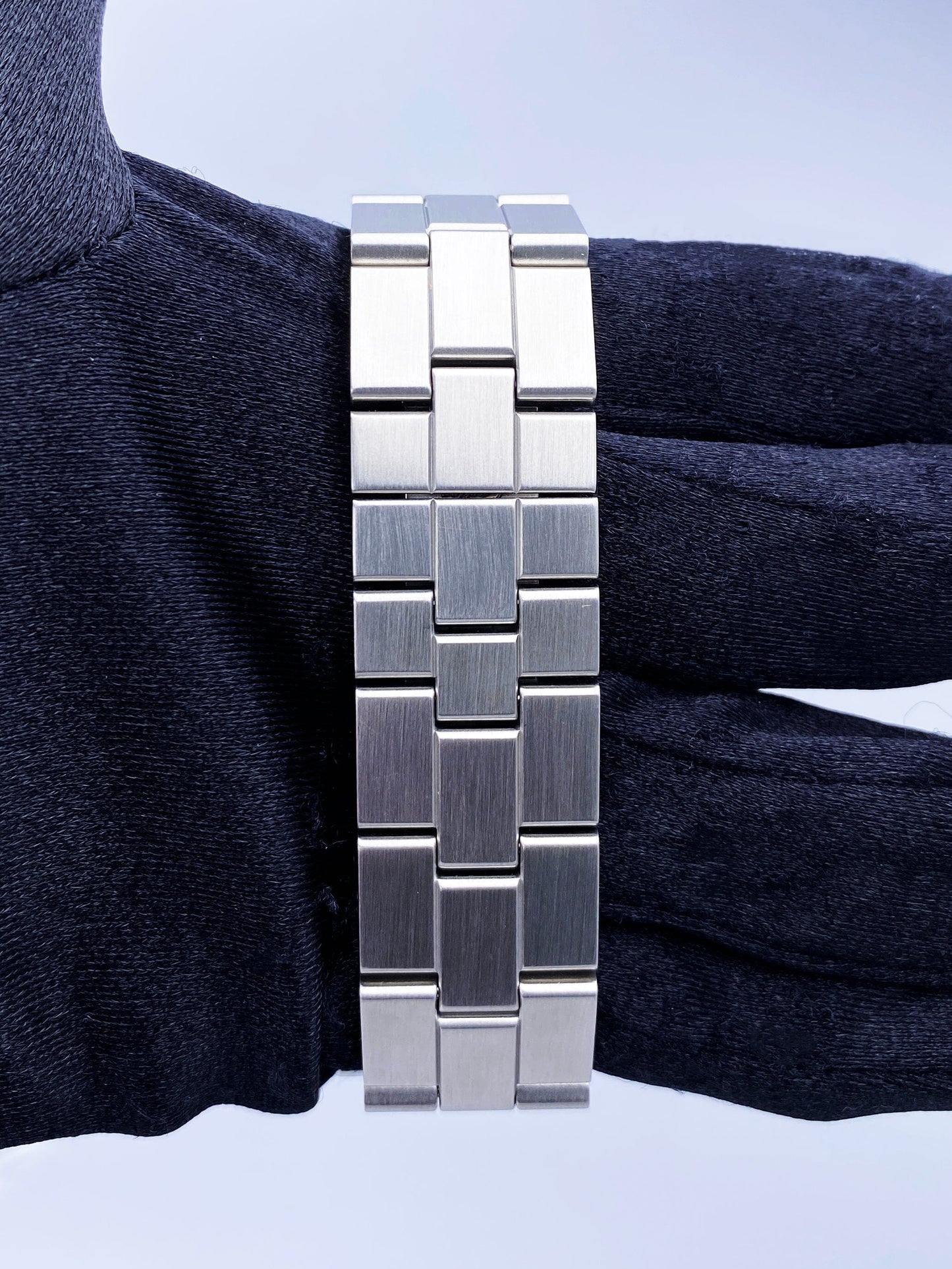 Cartier Roadster XL W6206019 Sliver Dial Mens Watch Box Papers - Wristwatch