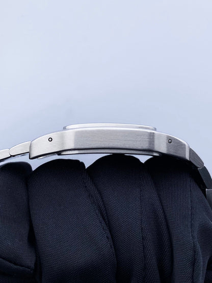 C11242106X_8 copy.jpg