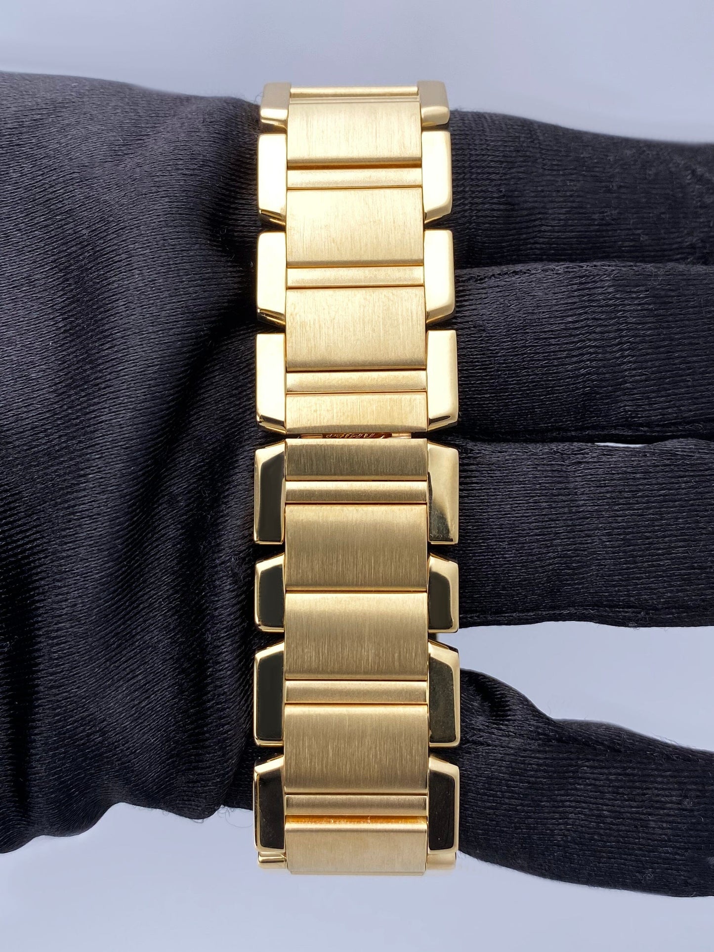 Cartier Tank Francaise 1840 18K Yellow Gold Mens Watch