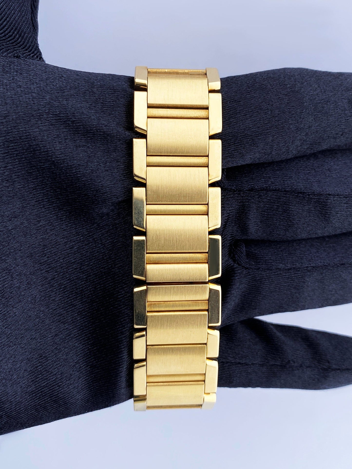 Cartier Tank Francaise W50001R2 18K Yellow Gold Mens Watch - Wristwatch