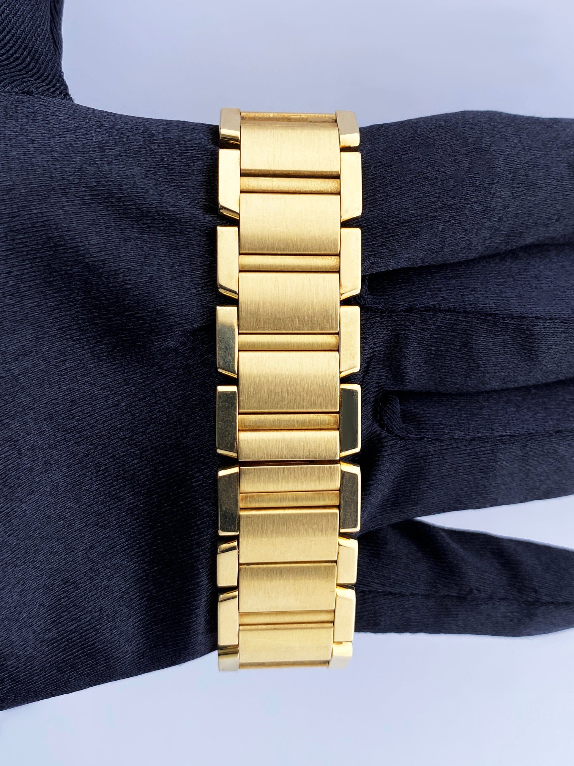 Cartier Tank Francaise W50001R2 18K Yellow Gold Mens Watch - Wristwatch