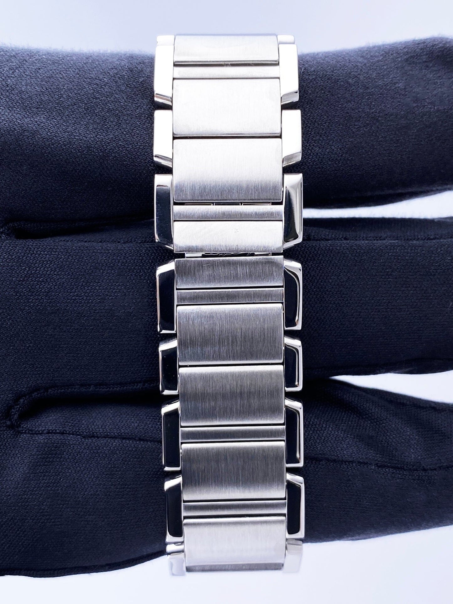 Cartier Tank Francaise W51011Q3 Stainless Steel Midsize Ladies Watch - Wristwatch
