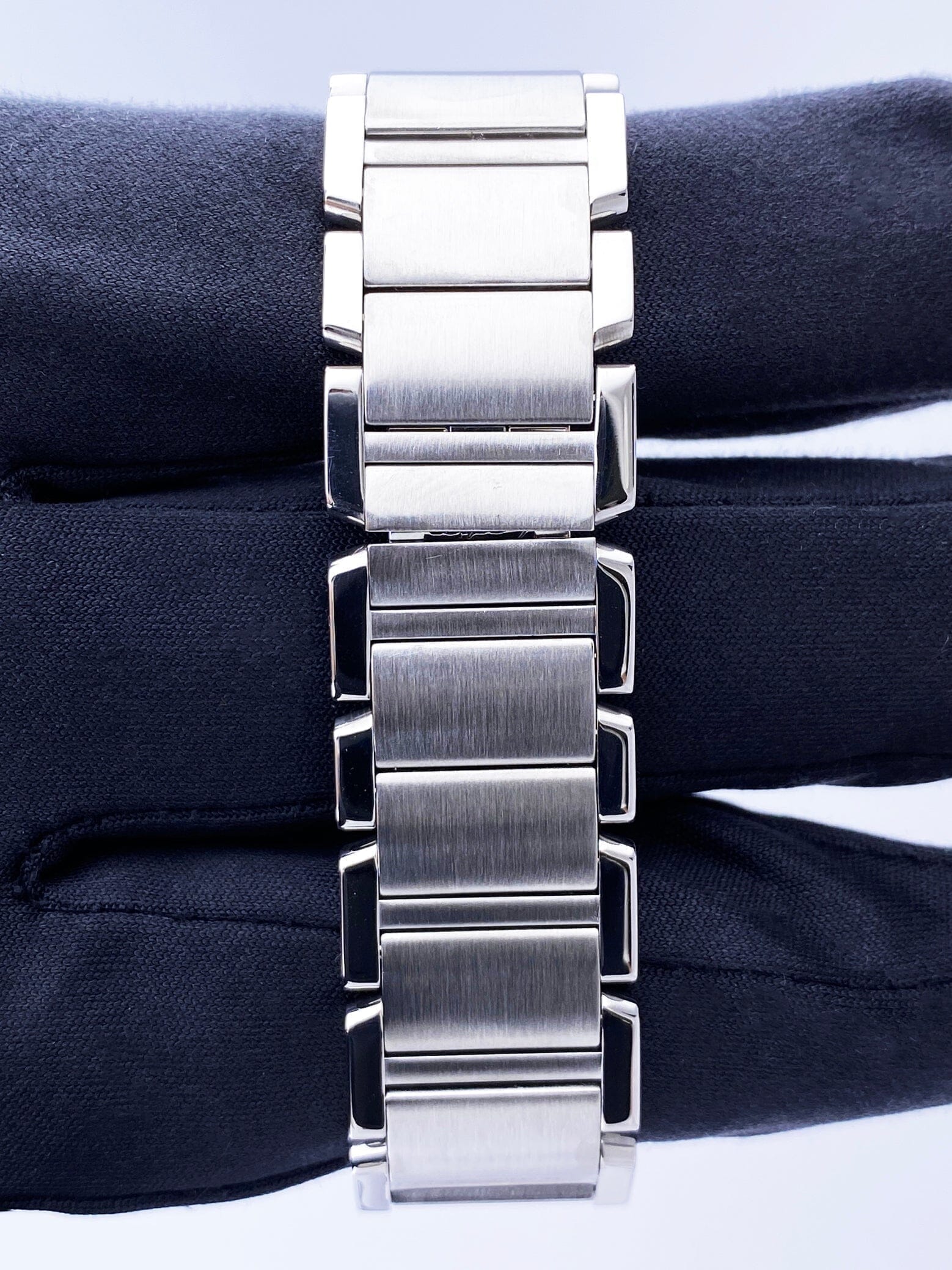 Cartier Tank Francaise W51011Q3 Stainless Steel Midsize Ladies Watch - Wristwatch