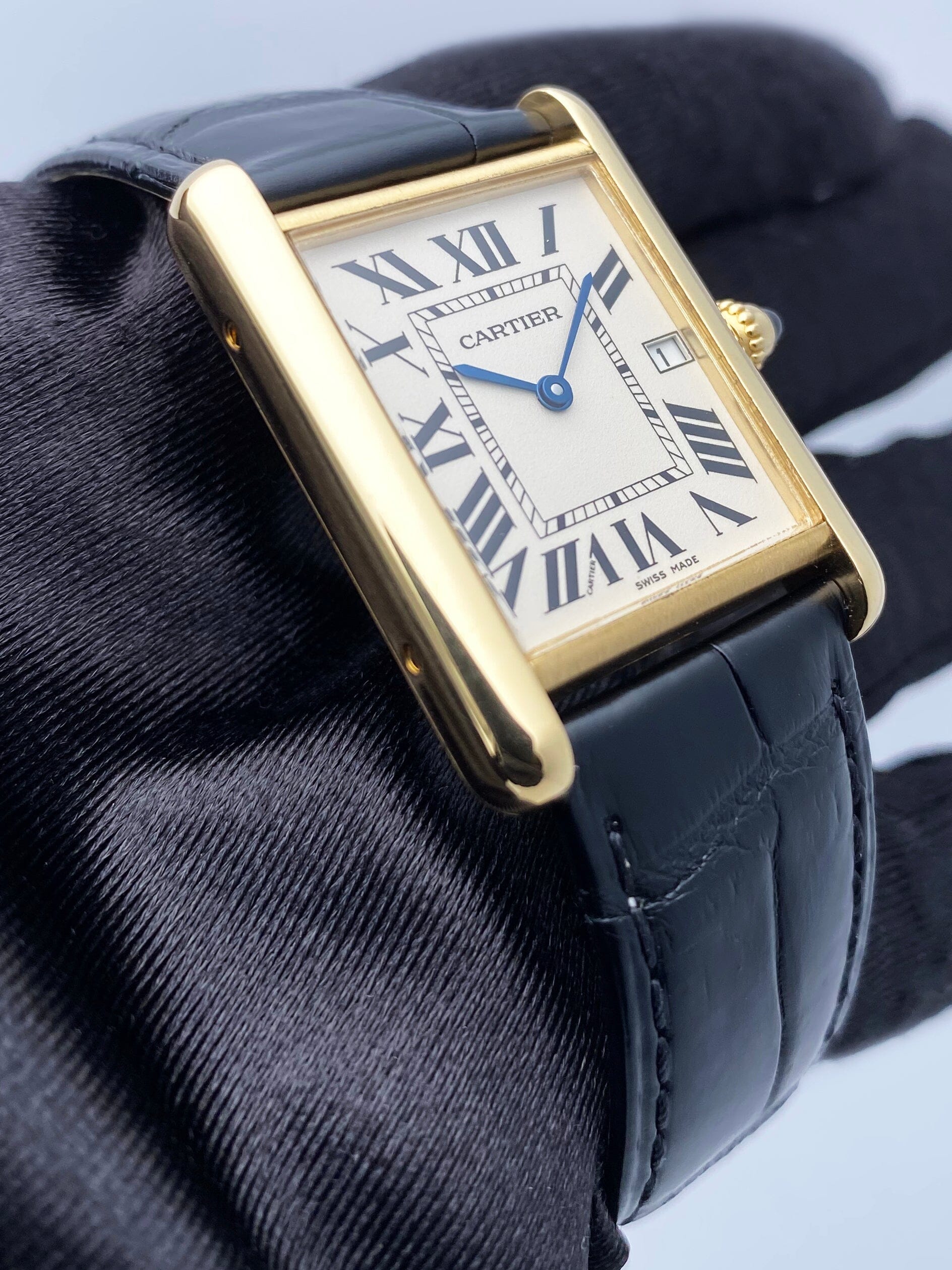 Cartier Tank Louis W1529756 18K Yellow Gold Mens Watch
