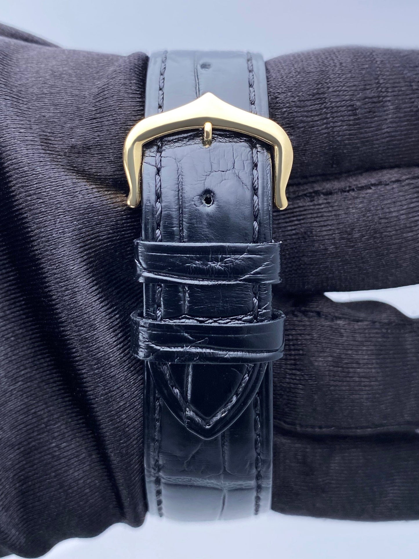 Cartier Tank Louis W1529756 18K Yellow Gold Mens Watch