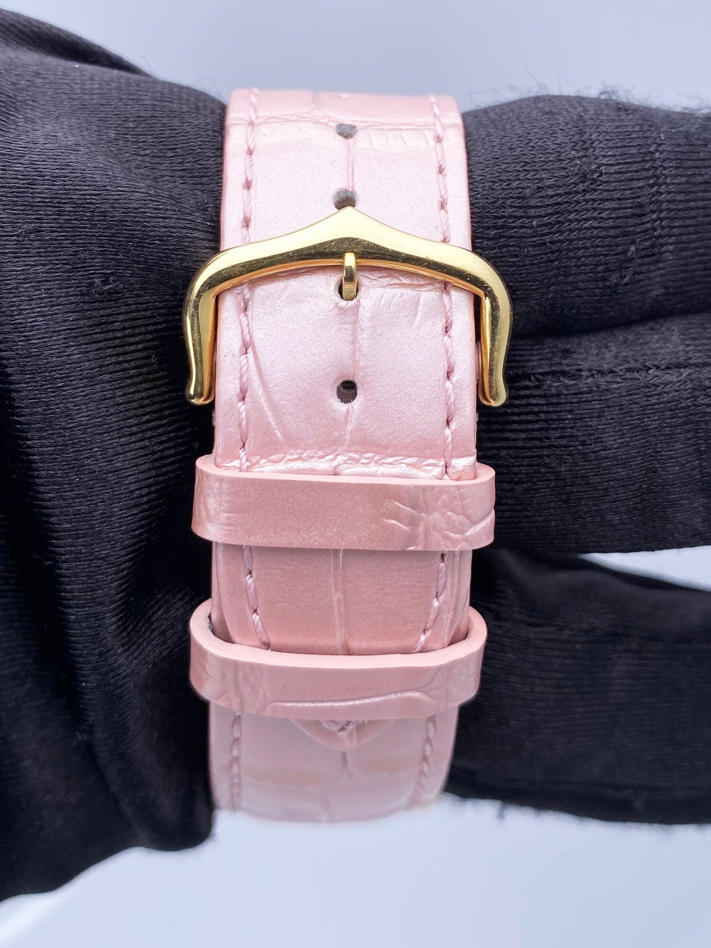 Cartier Tank Solo W1018855 Large Size 18K Yellow Gold Ladies Watch - Watches