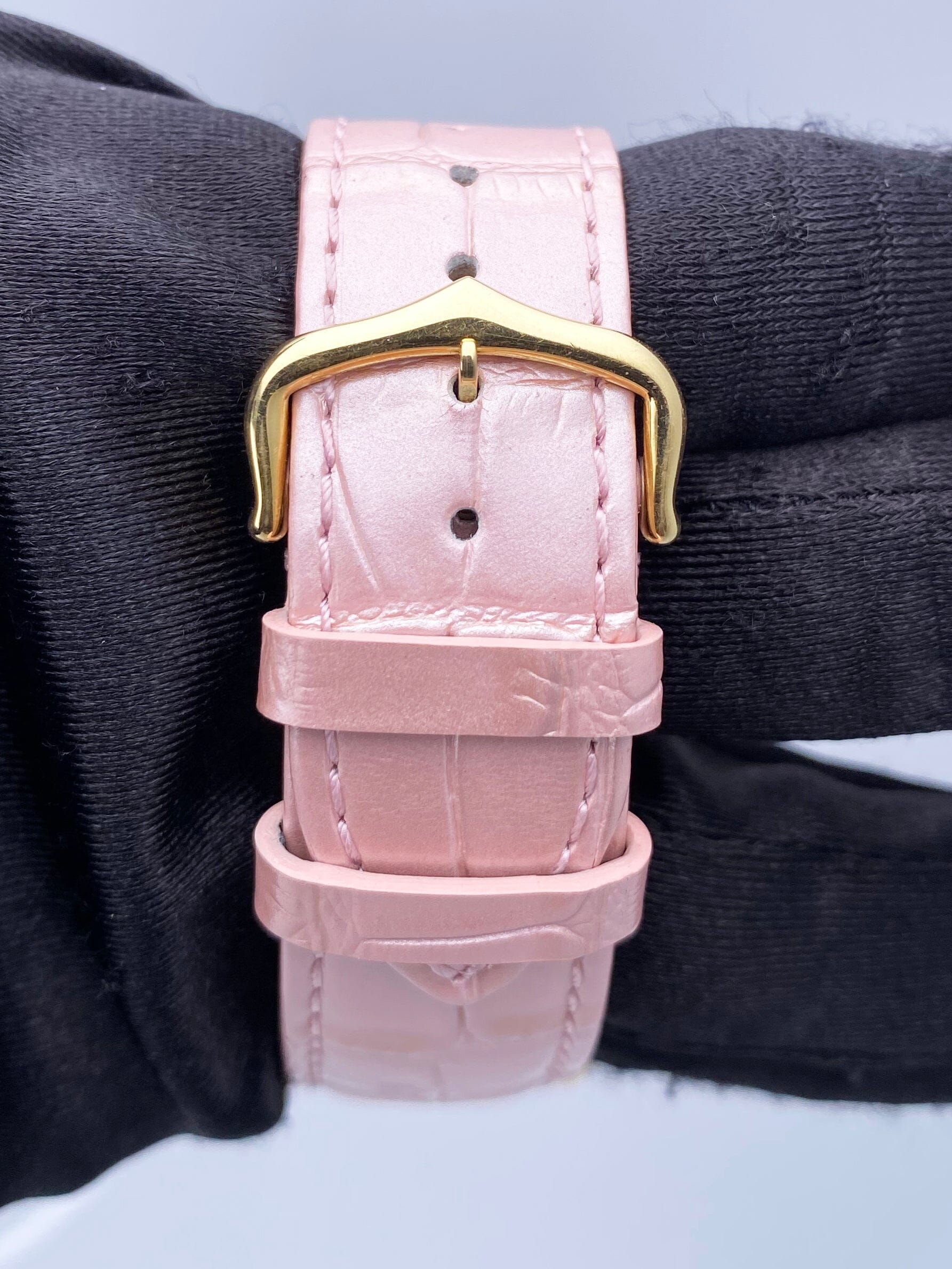 Cartier Tank Solo W1018855 Large Size 18K Yellow Gold Ladies Watch - Watches