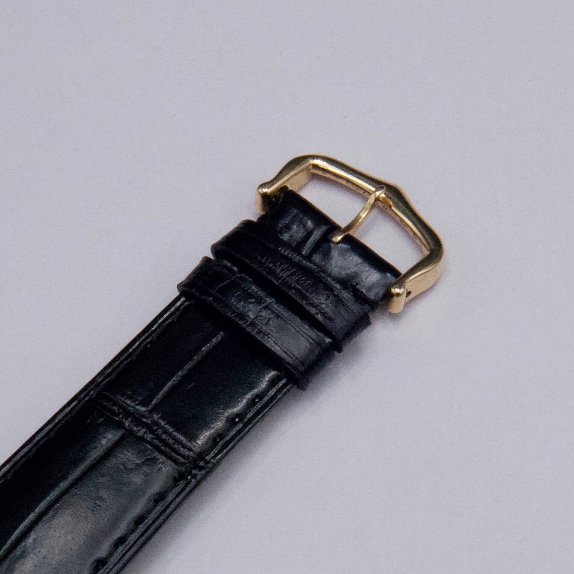 Cartier Tank Solo W5200004 Large Size 18K Yellow Gold Mens Watch - Watches