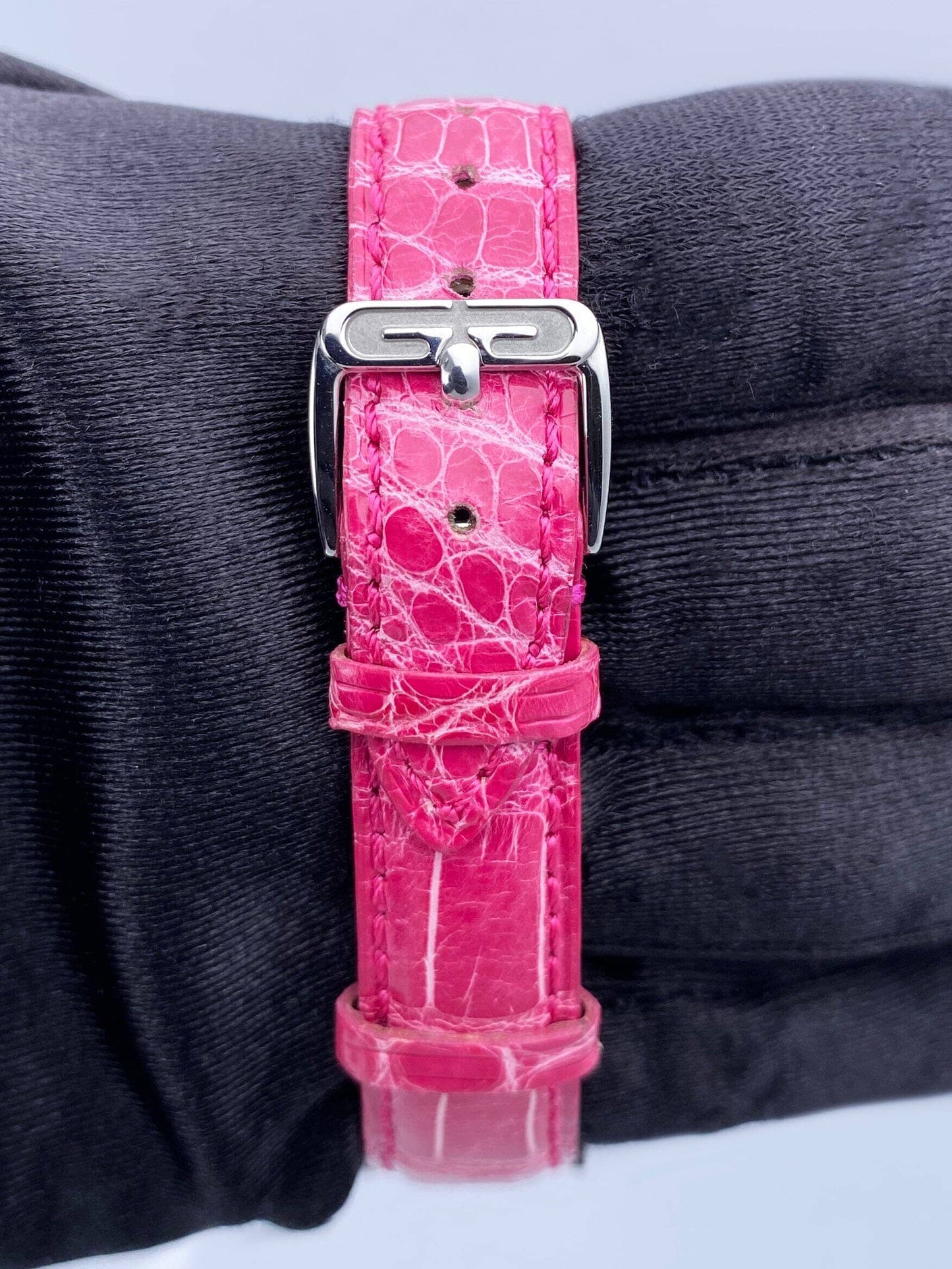 Gérald Genta Disney G.3622 Minnie Mouse MOP Dial Ladies Watch - Watches