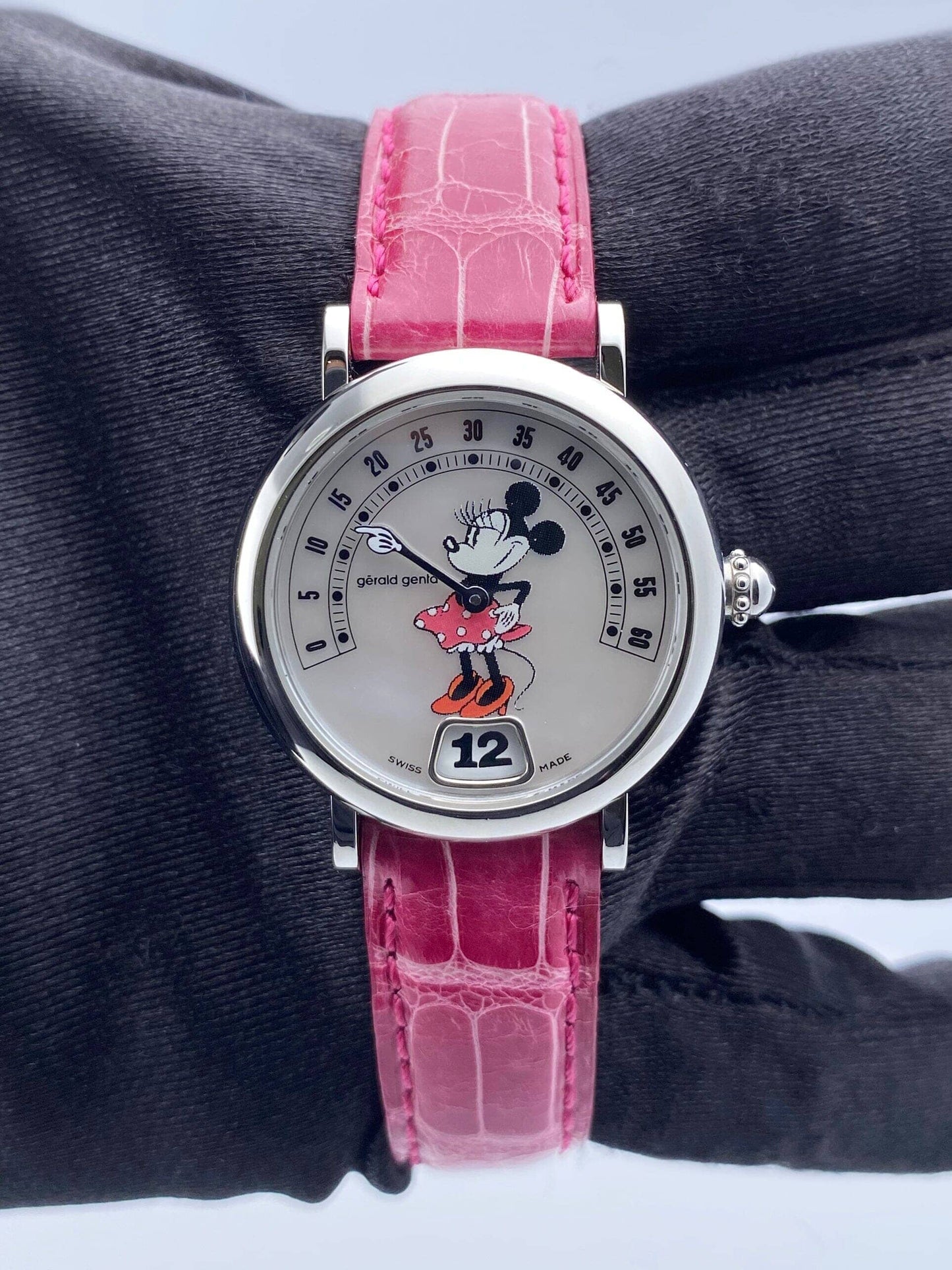 Gérald Genta Disney G.3622 Minnie Mouse MOP Dial Ladies Watch - Watches