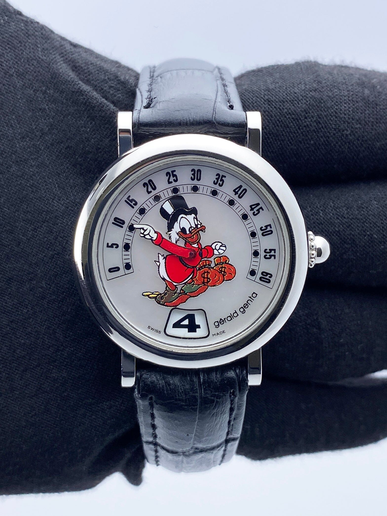 Gérald Genta Retro Disney G.3612.7 Scrooge McDuck MOP Dial – Phigora