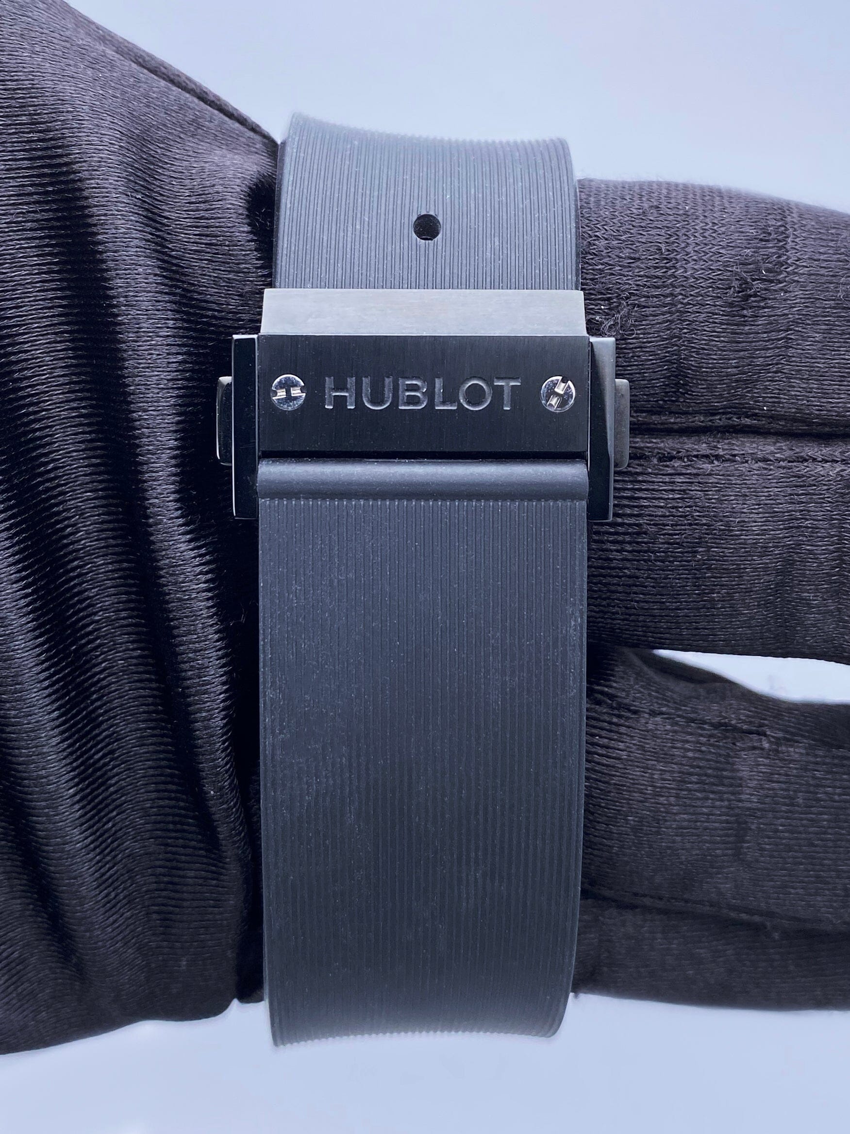 Hublot Classic Fusion Aerofusion Black Magic Mens Watch Box Papers